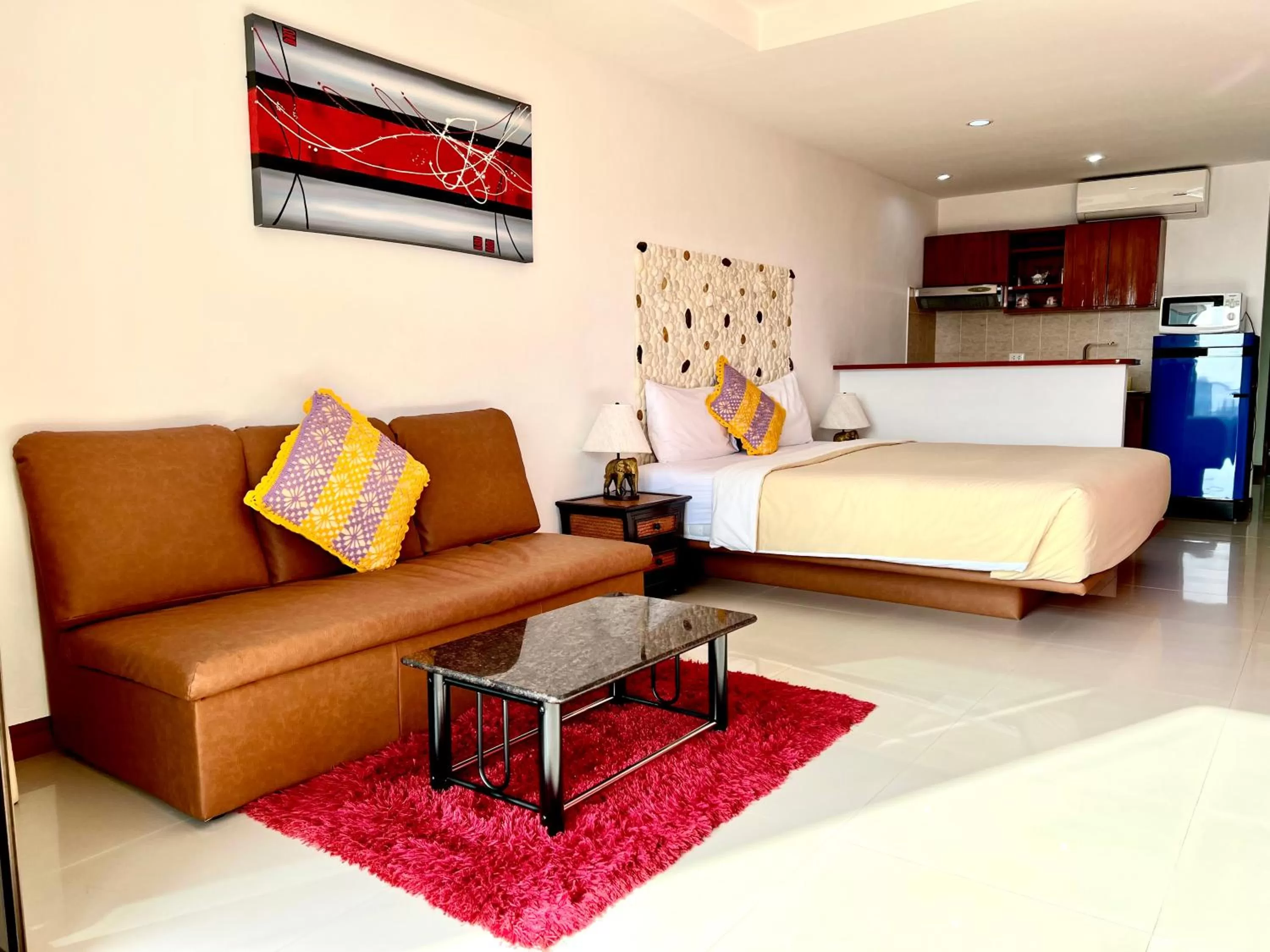 Bed in Mountain Seaview Luxury Apartments