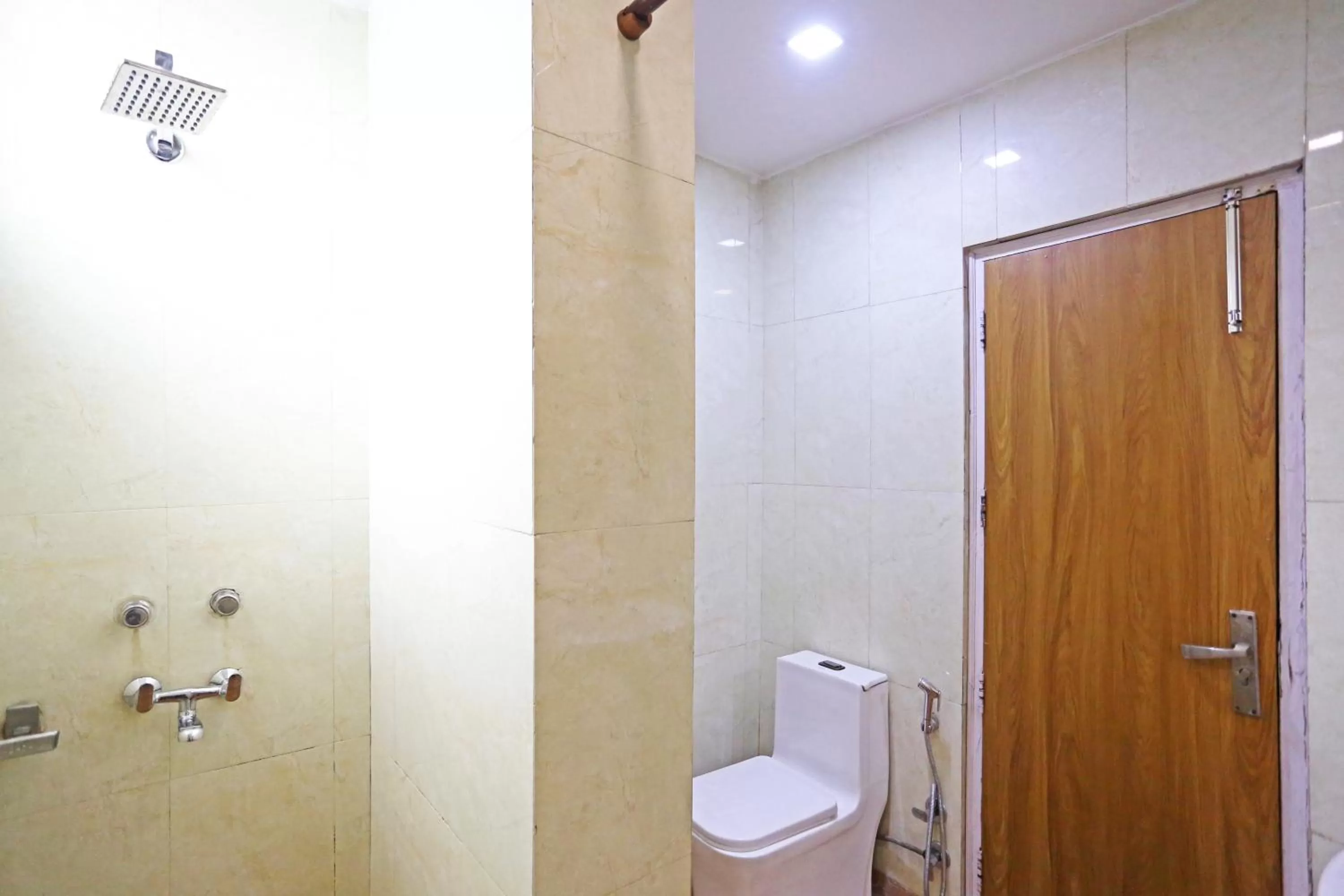 Shower, Bathroom in Hotel Preet Palace -5 Mints Walk From Nizamuddin Railway Station