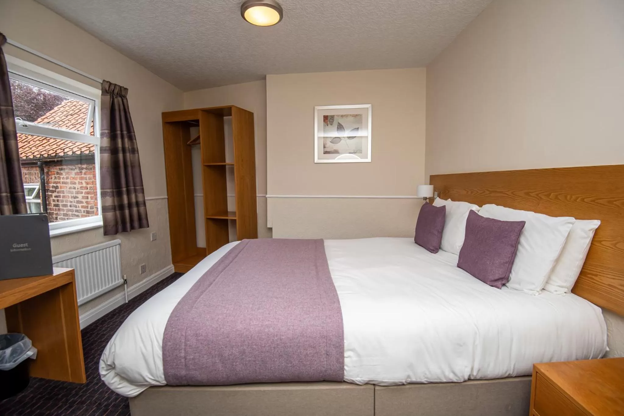 Bed in The George Inn