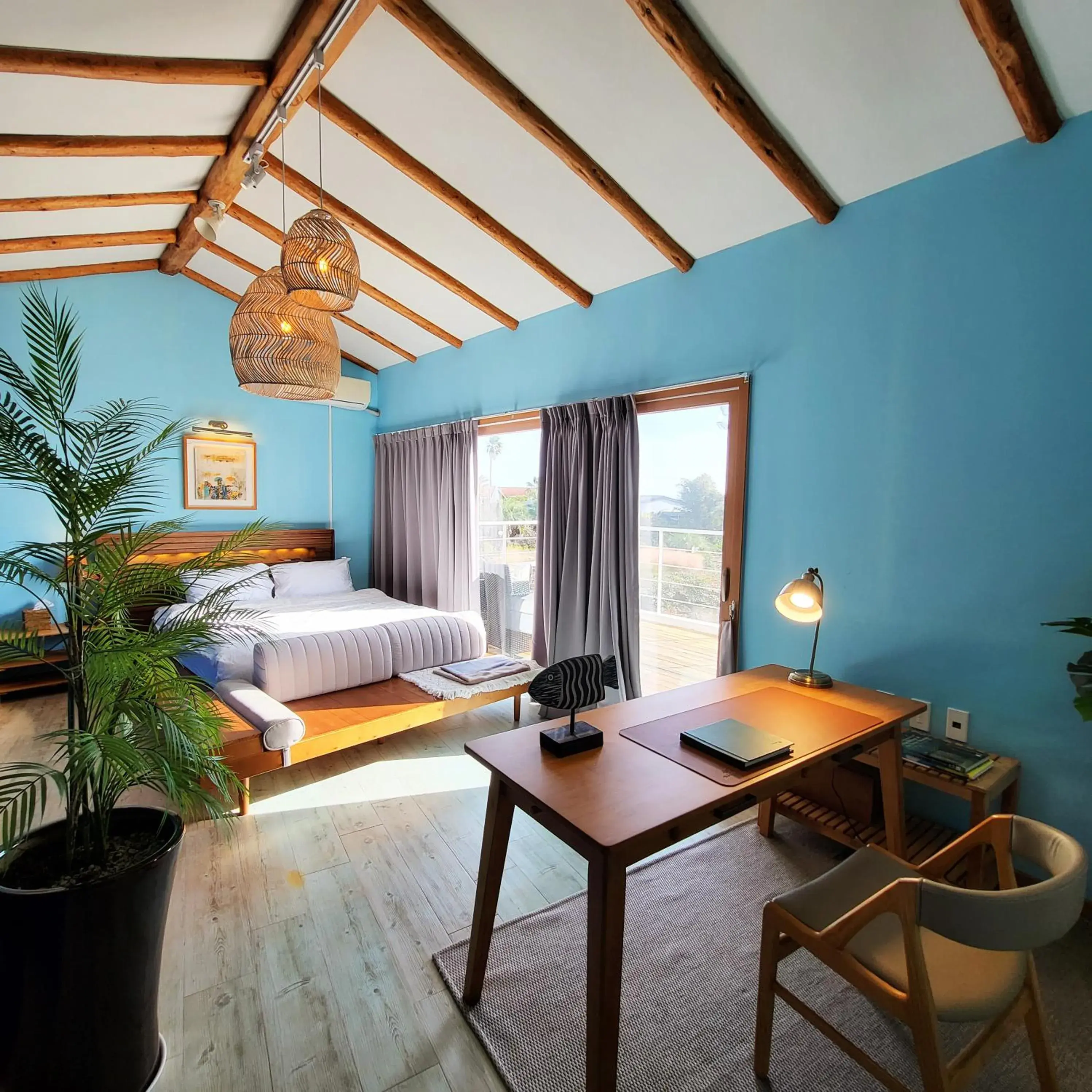 King Room with Balcony - single occupancy in JEJU Doldam B&B King Room with Balcony - single occupancy in JEJU Doldam B&B