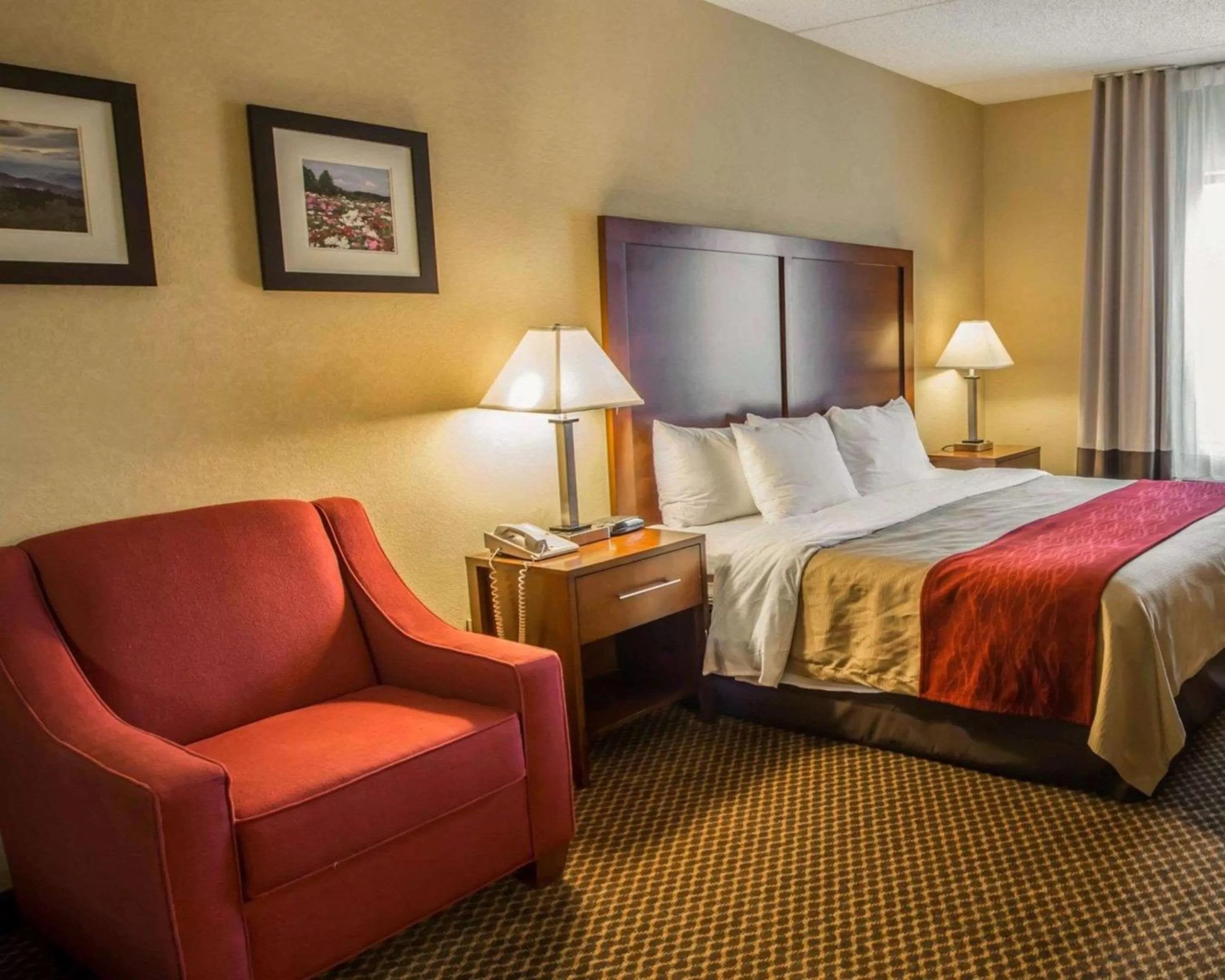 Photo of the whole room in Comfort Inn & Suites Morganton South