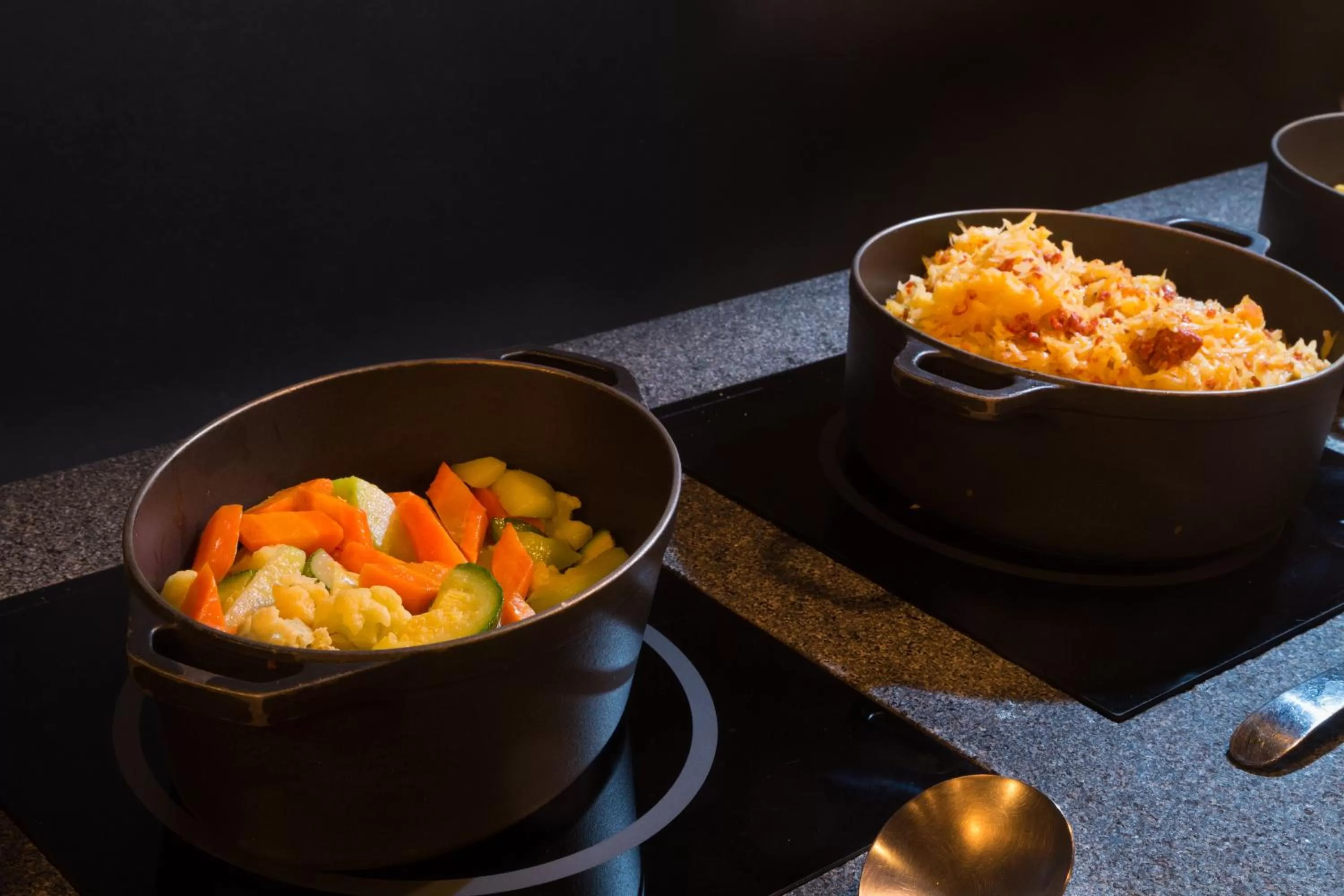 Restaurant/places to eat in Historico Central Hotel