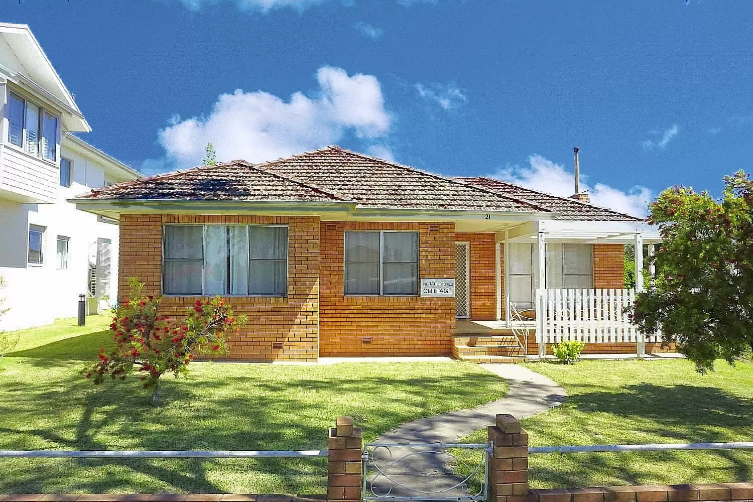 Three-Bedroom House in The Horatio Motel Mudgee