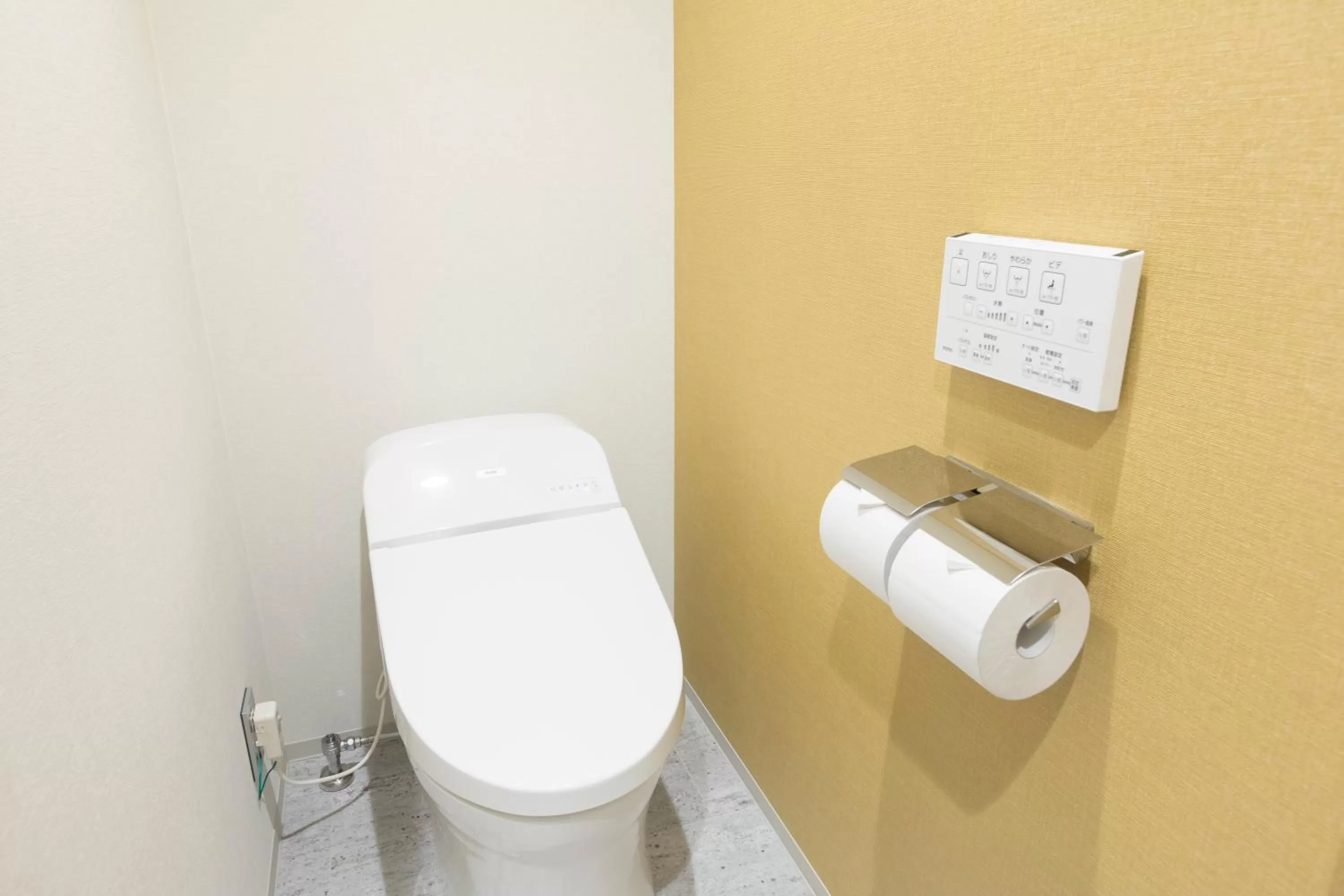 Toilet in M's Hotel Sanjo Omiya