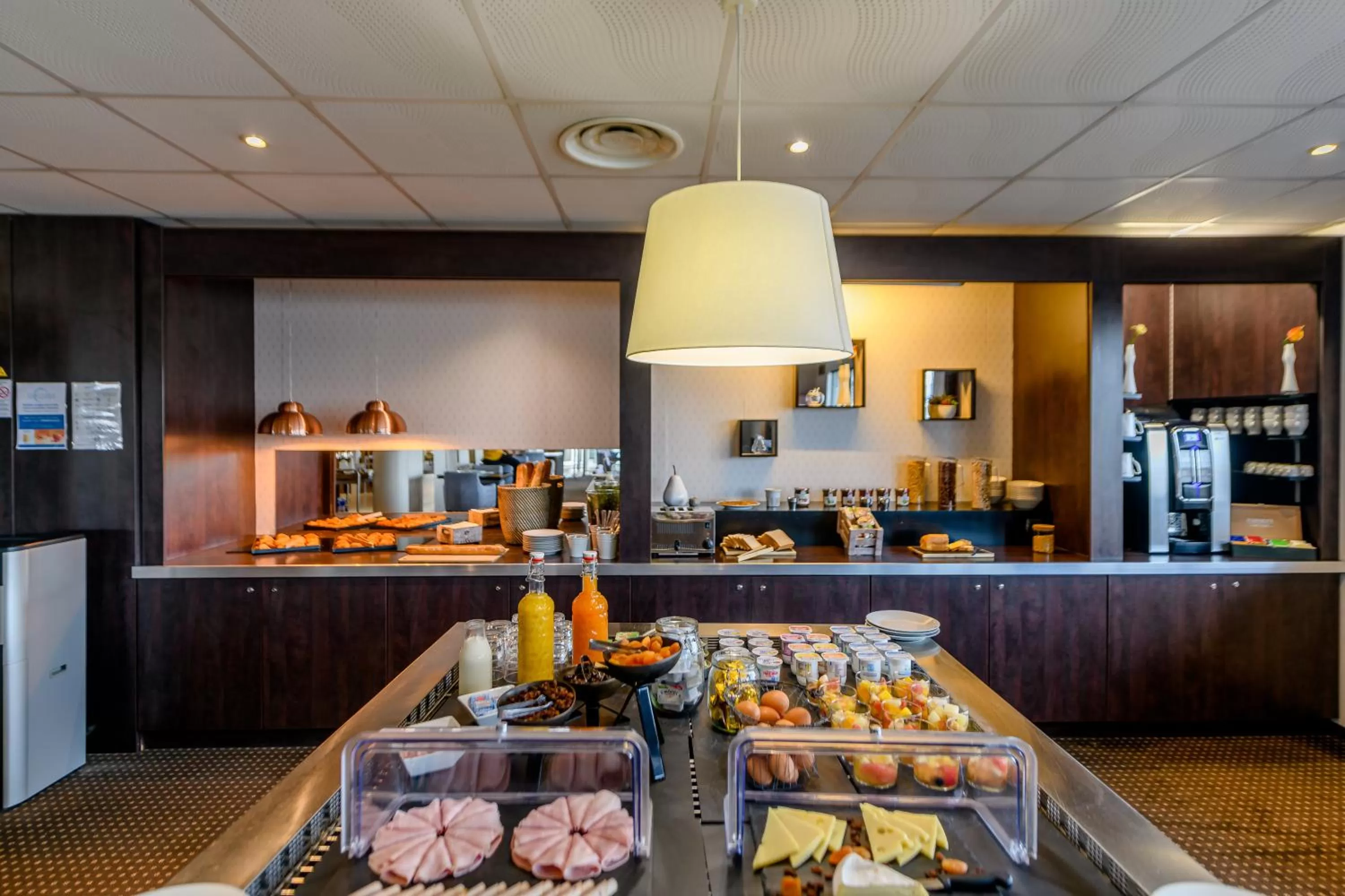 Continental breakfast in Comfort Aparthotel Bordeaux Begles Arena