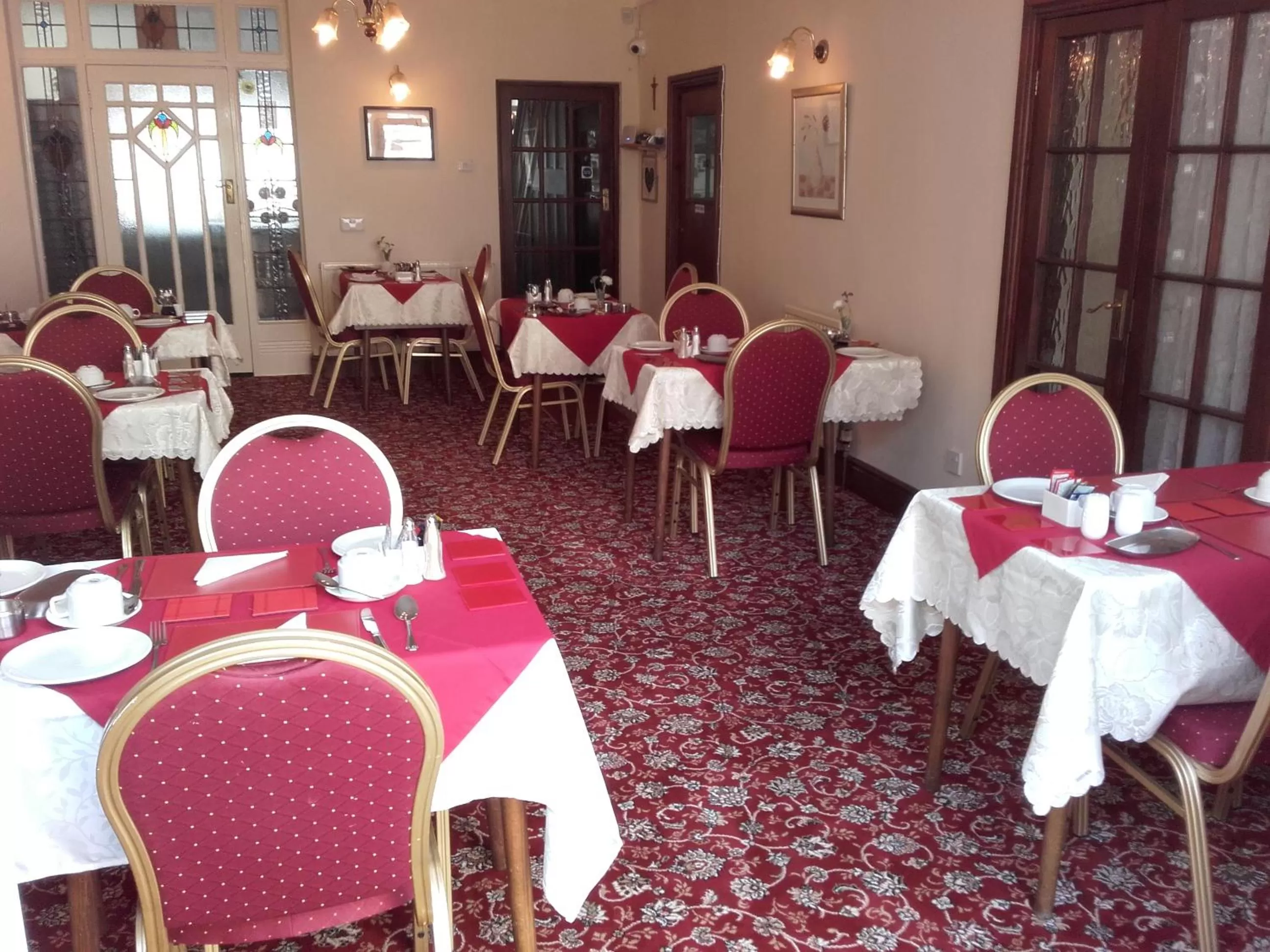 Restaurant/places to eat in Clumber House Hotel