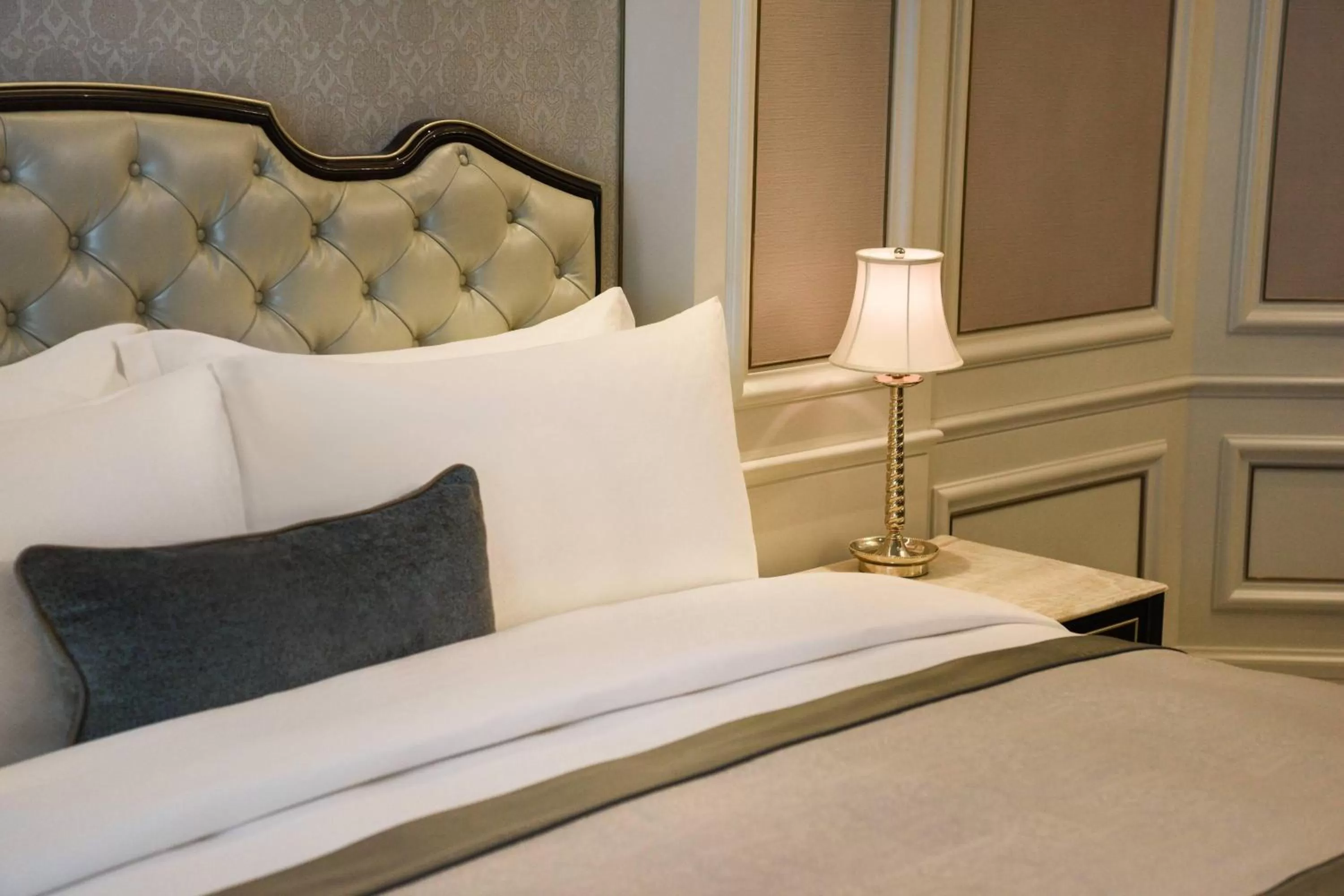 Photo of the whole room in The St. Regis Zhuhai