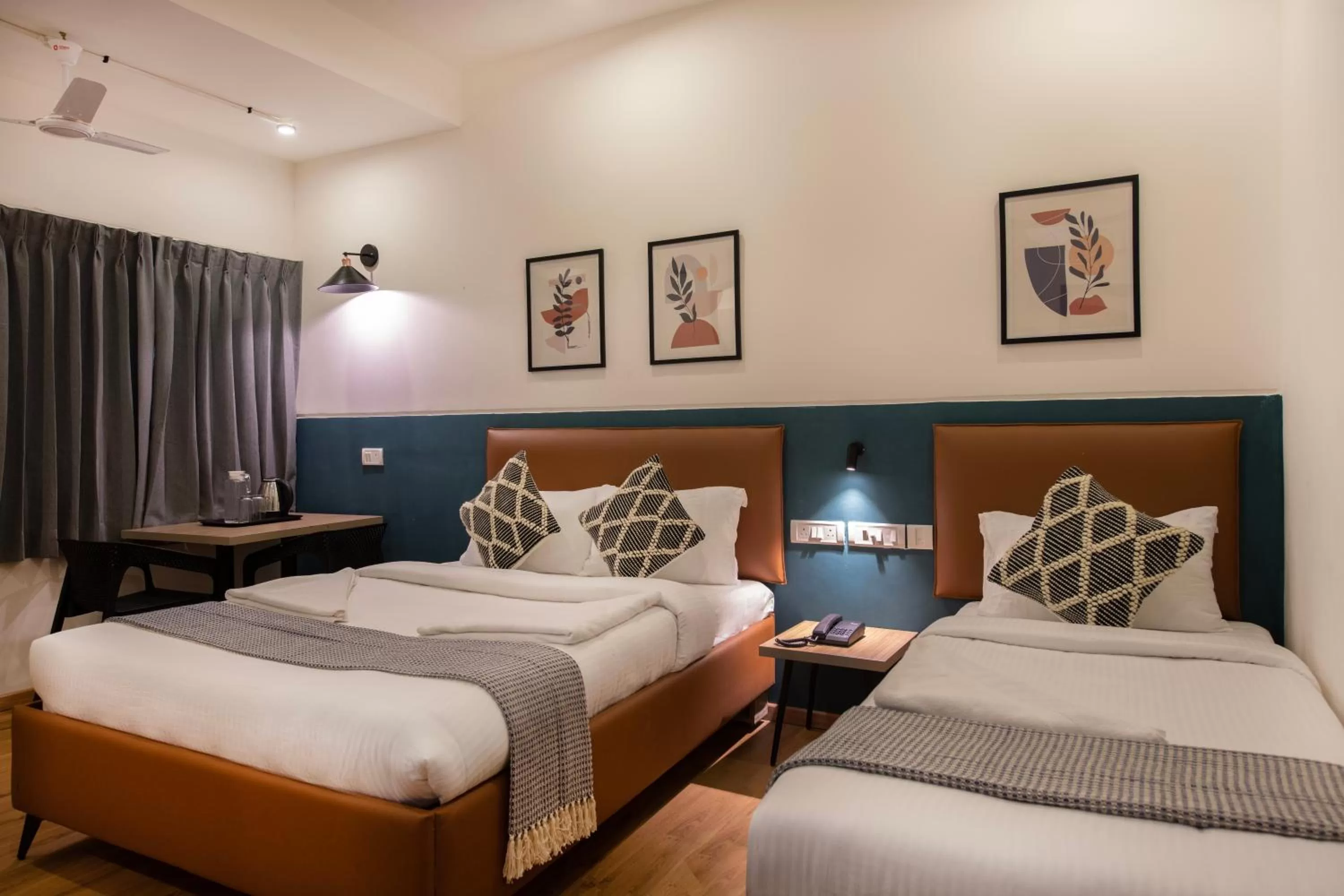 Bed in Convastay Prestige- Near Apollo Hospital & US Consulate