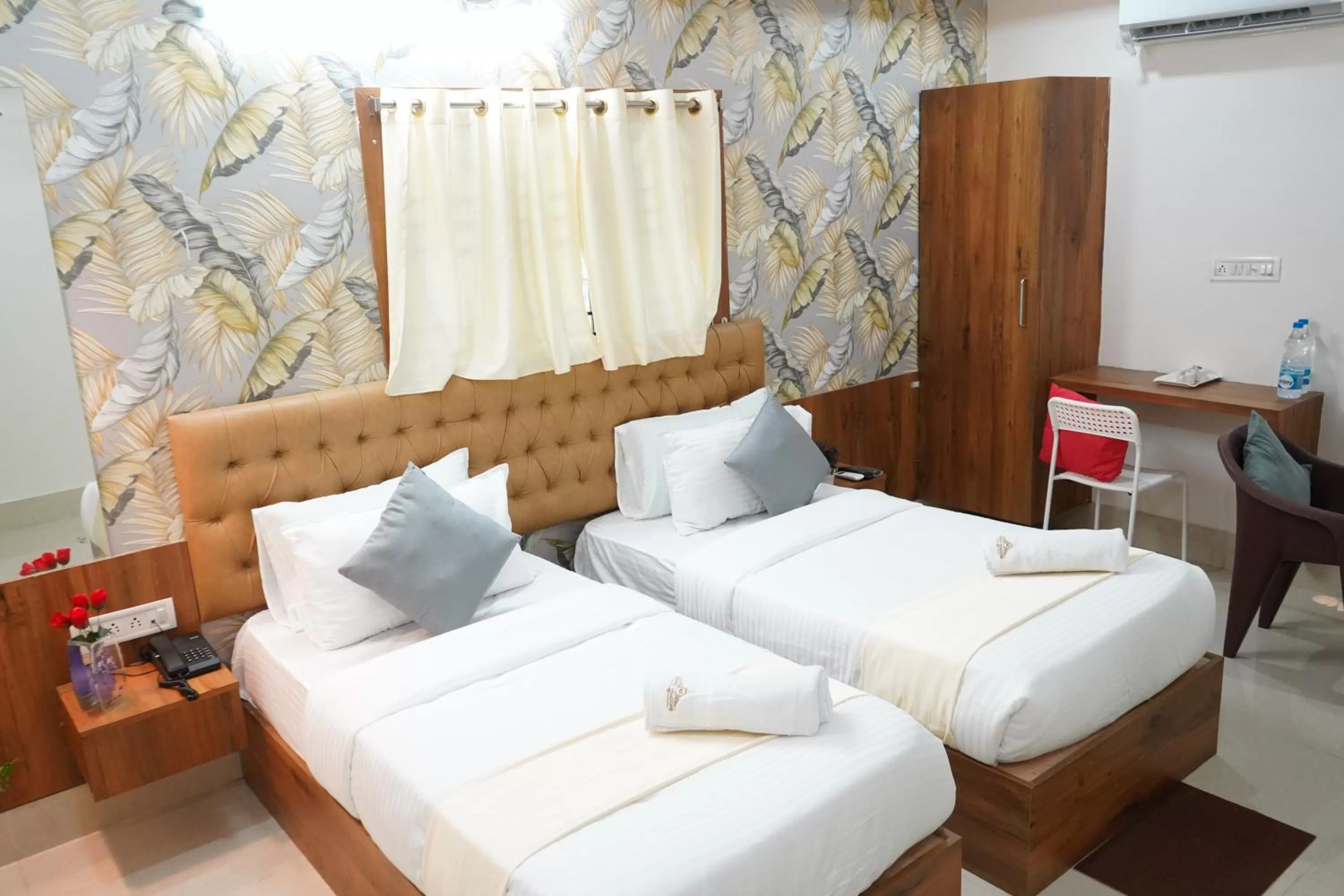 Bed in Homey Meadows - Beach Area