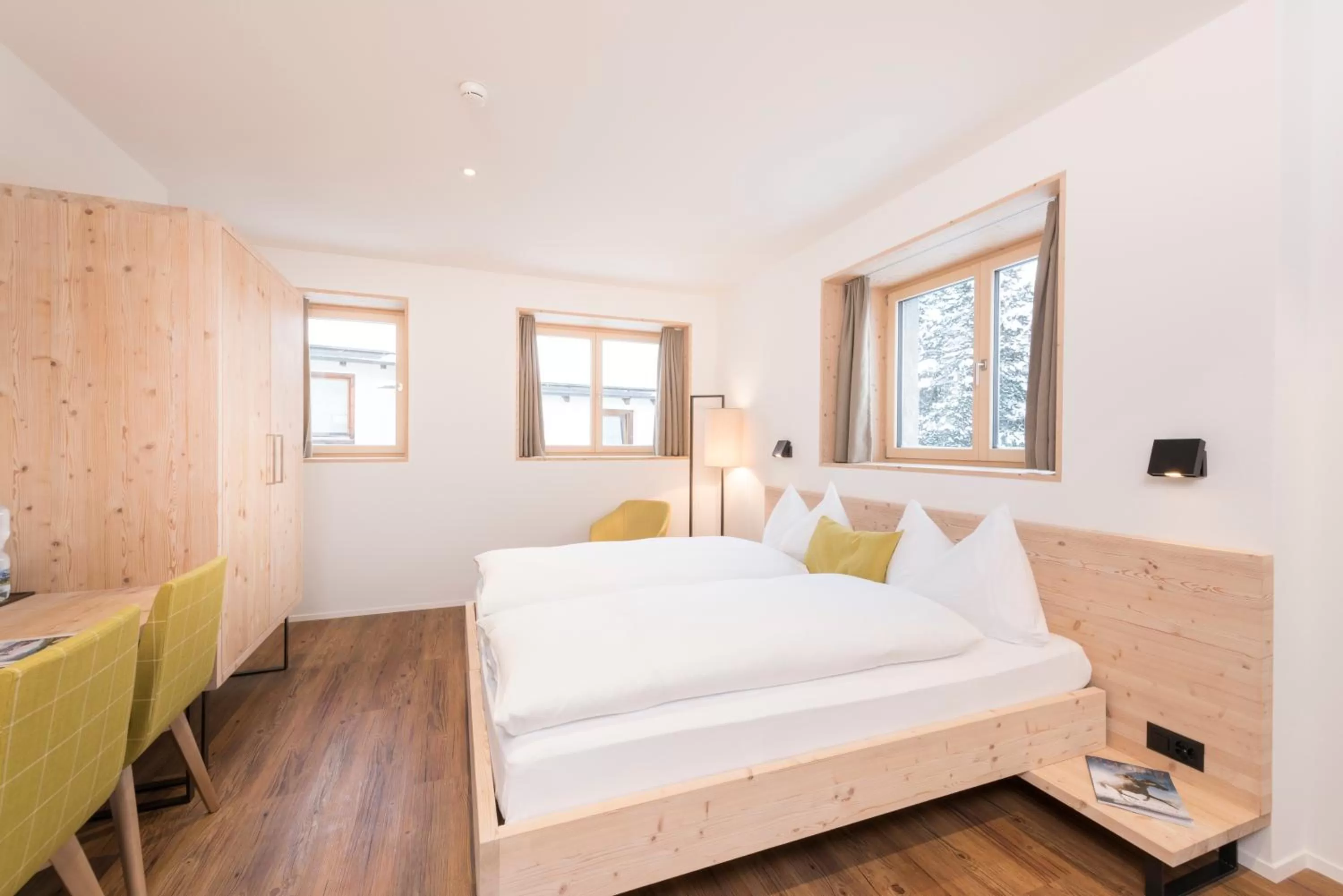 Photo of the whole room, Bed in Randolins Familienresort