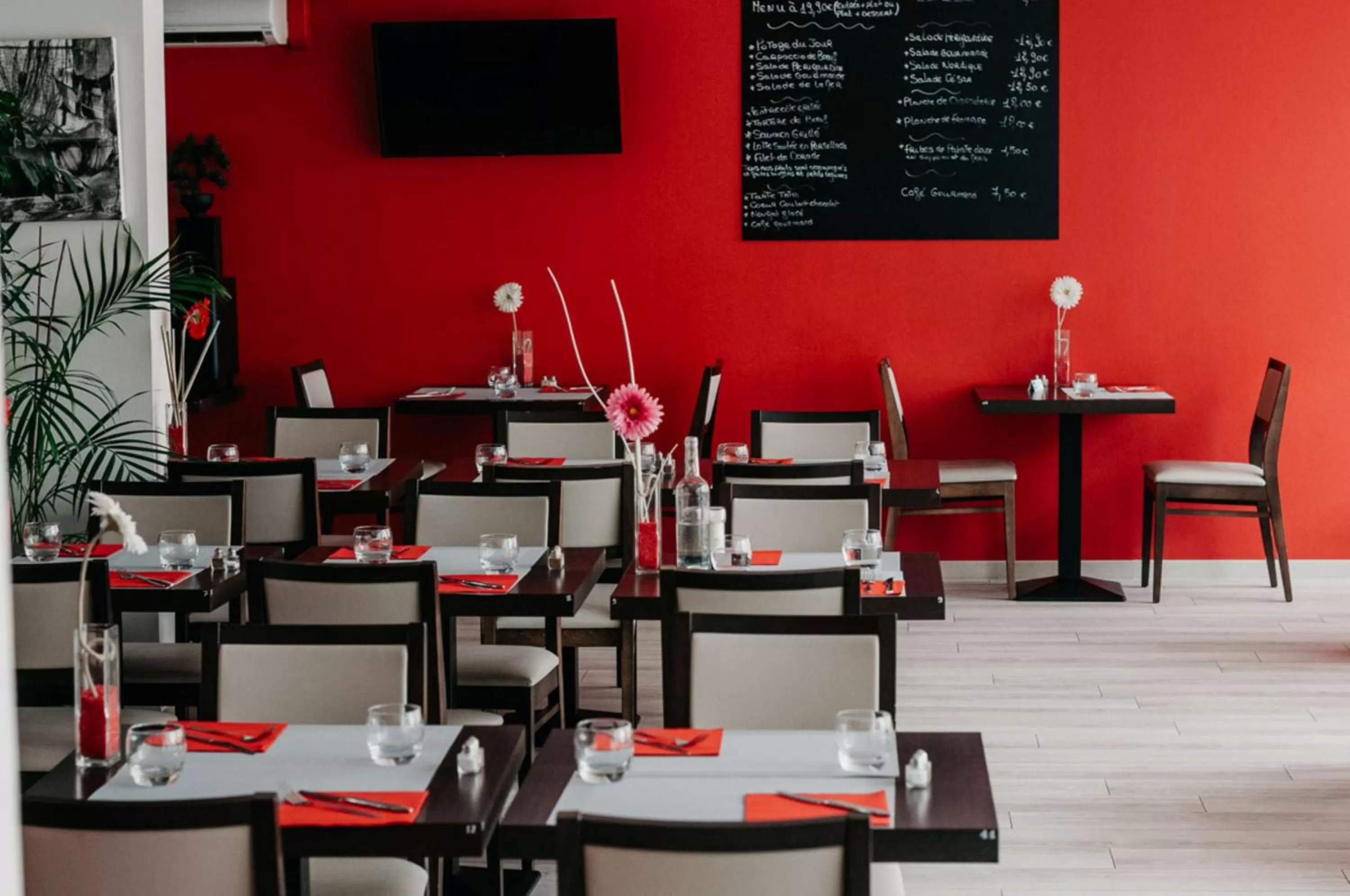 Restaurant/places to eat in Best Western Hôtel des Thermes - Balaruc les Bains Sète