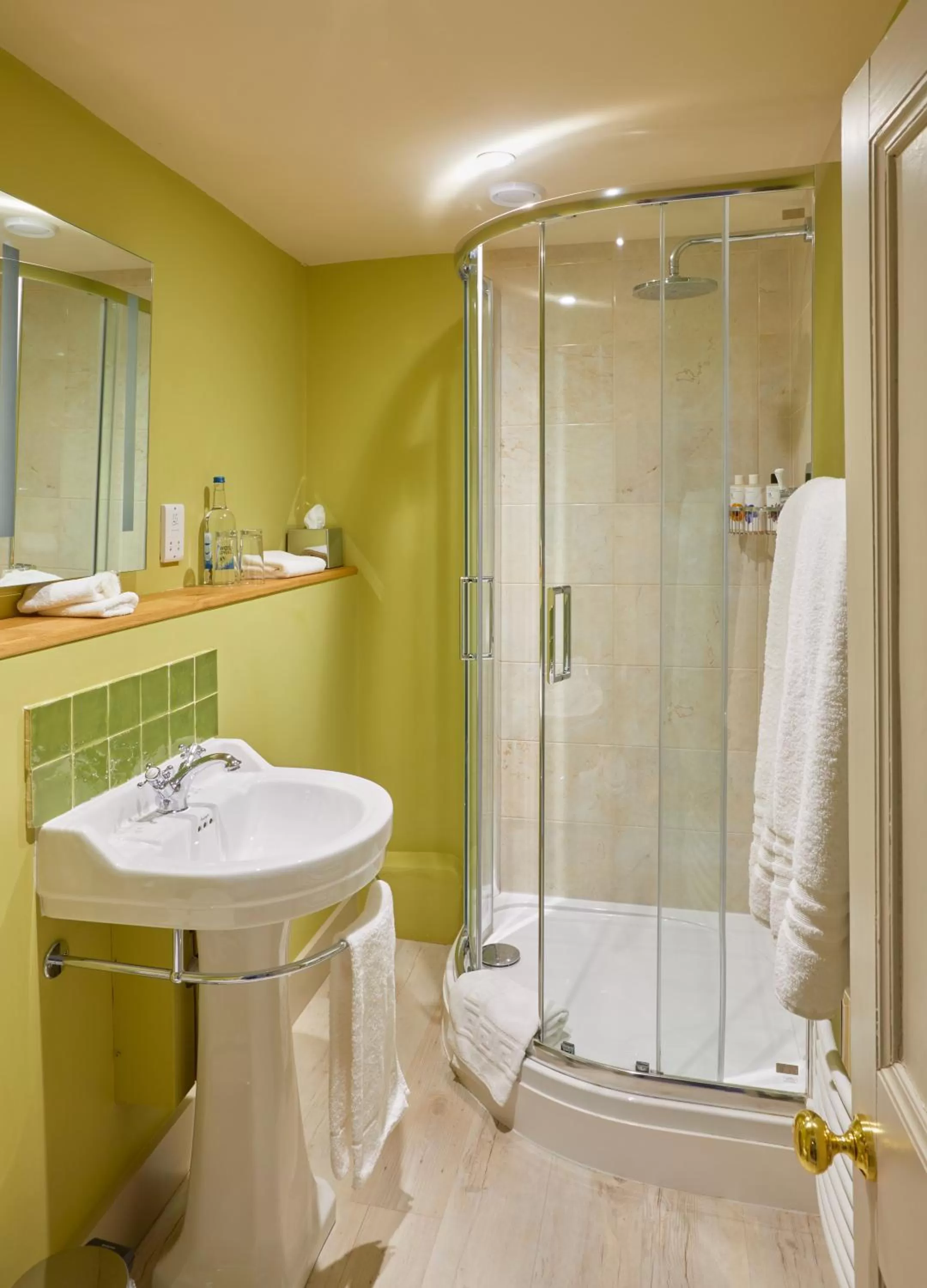 Bathroom in The Greyhound Inn