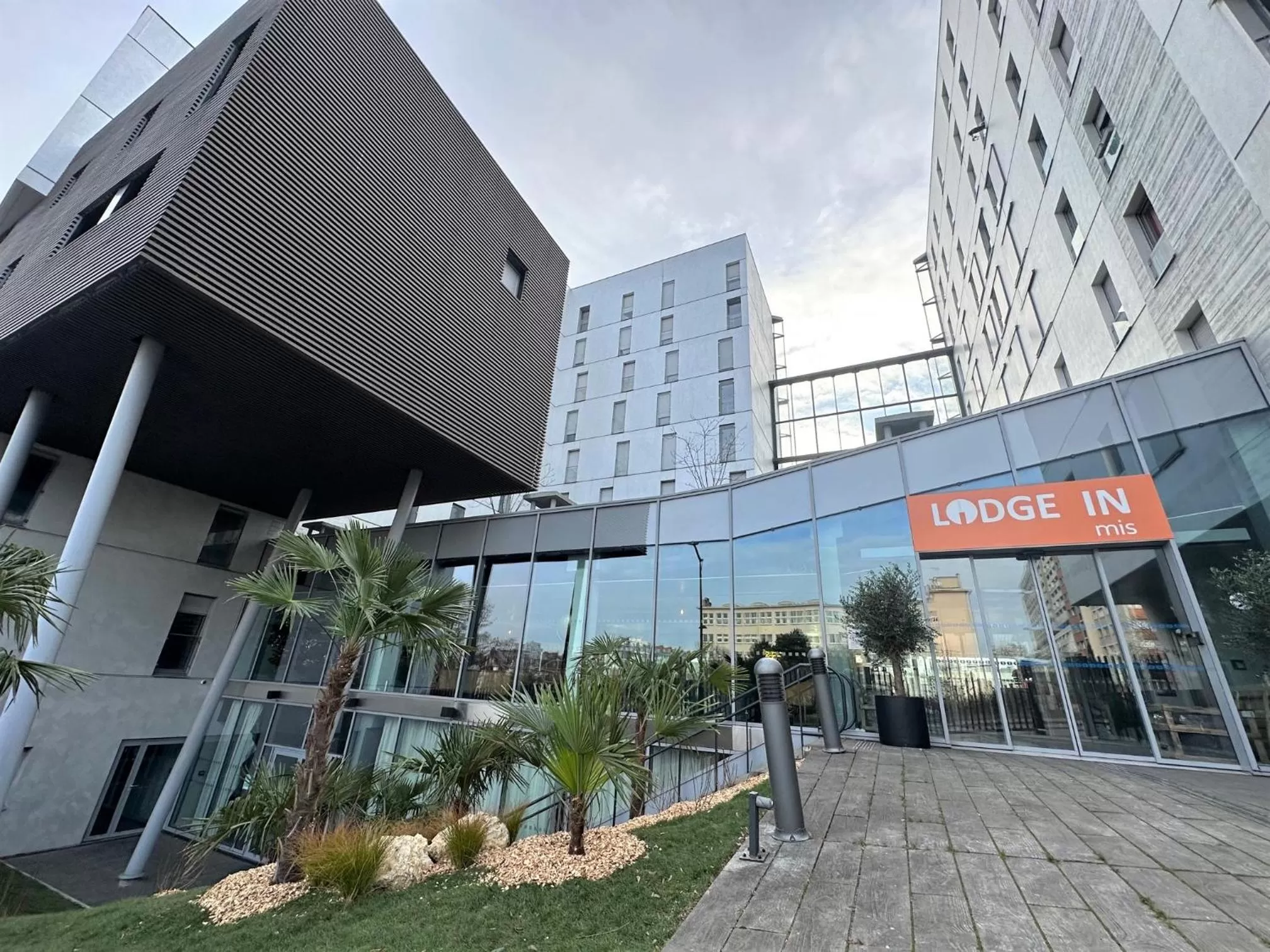 Property building in Hôtel Lodge In Paris 13