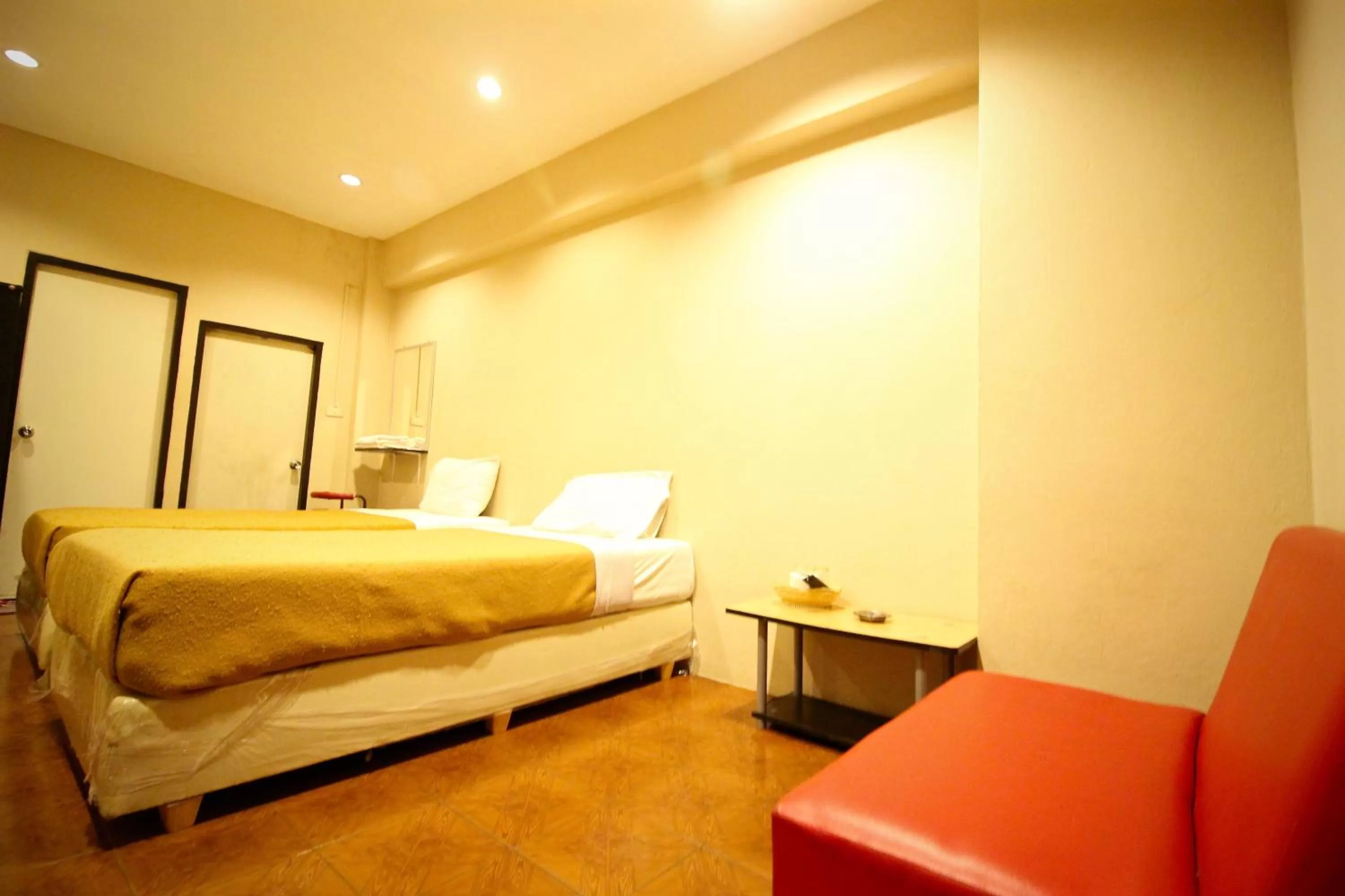 Bed in KKinn South Pattaya