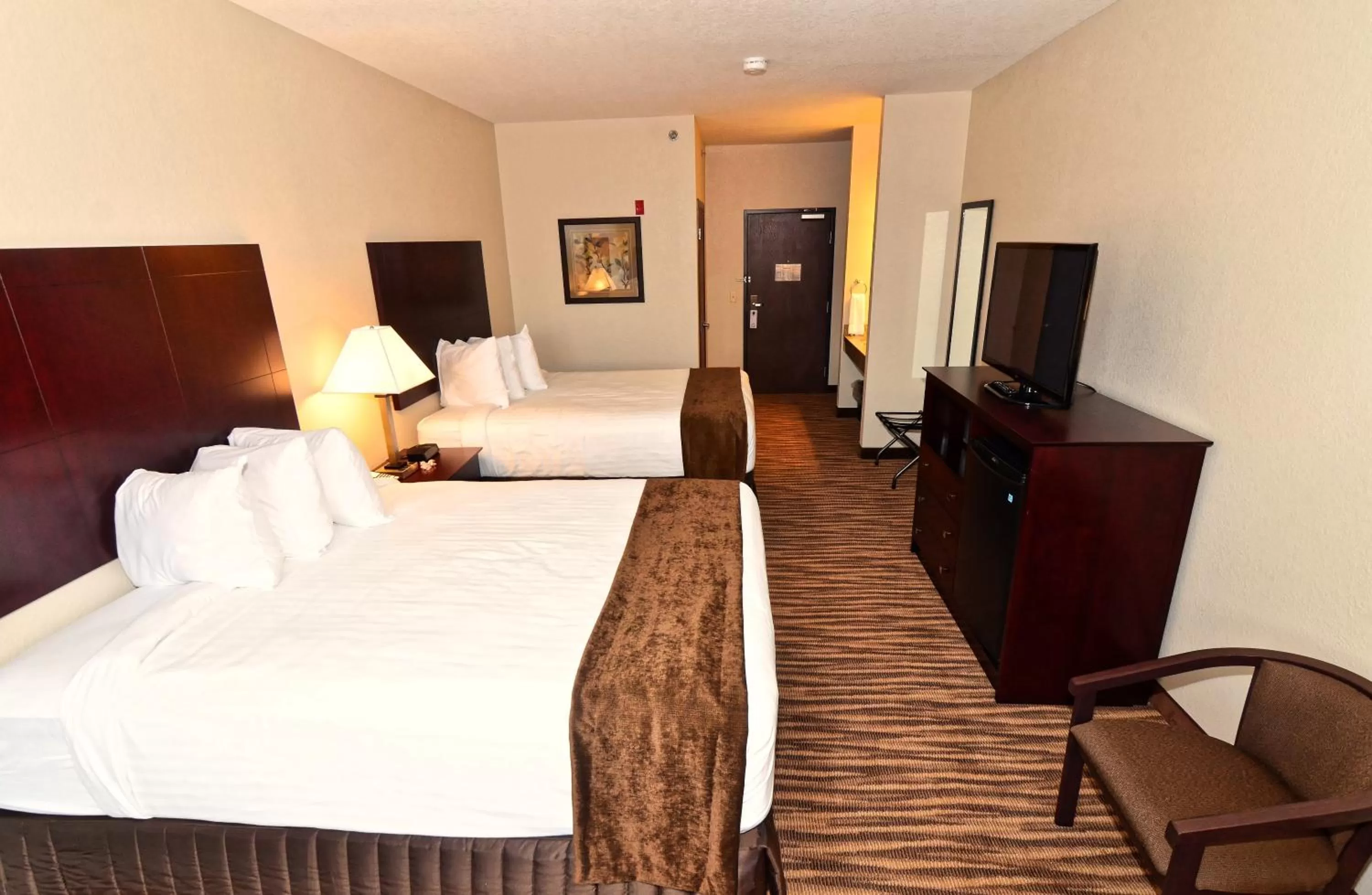 Photo of the whole room, Bed in Cobblestone Inn & Suites - Clarion
