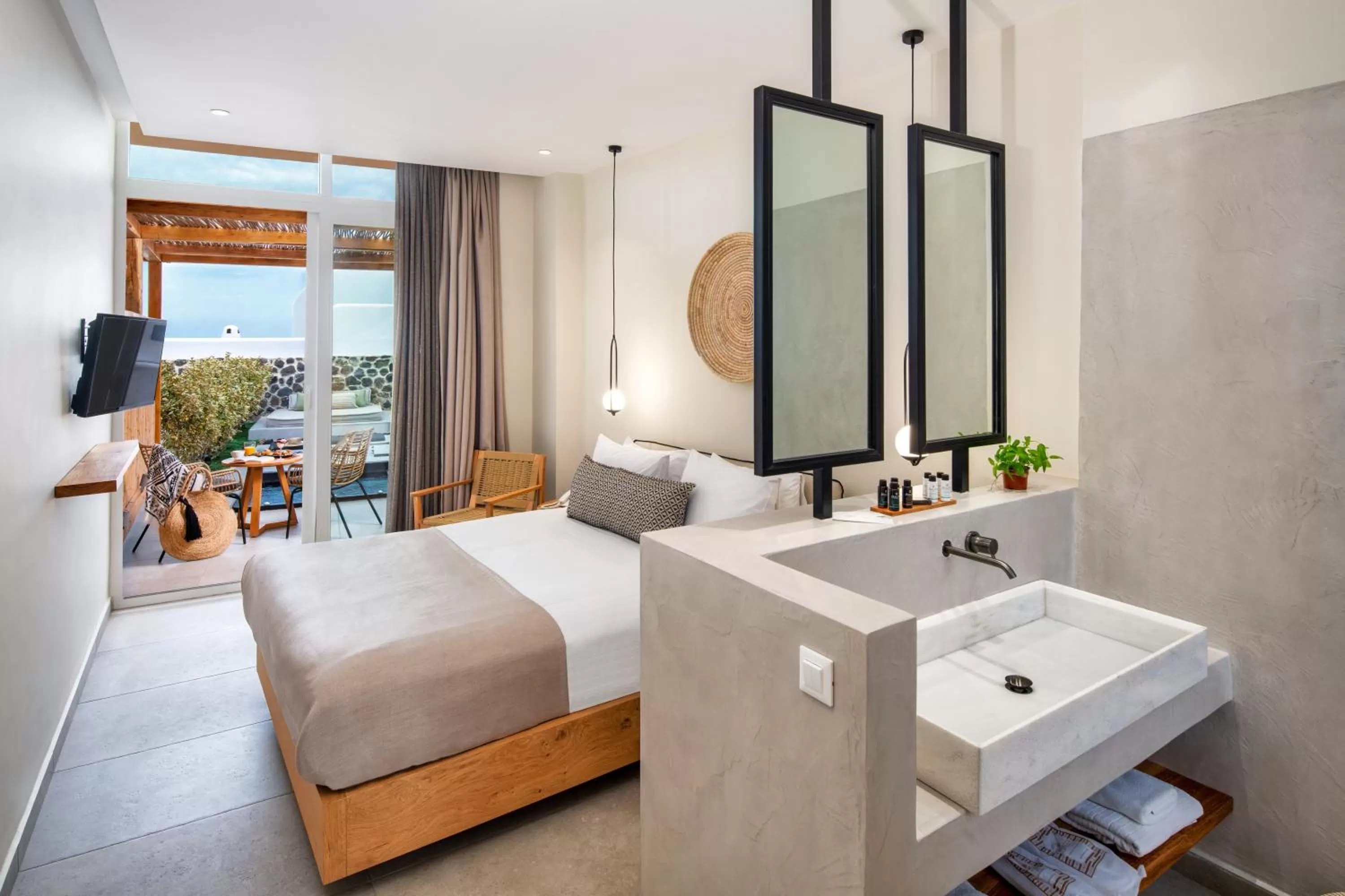 Bedroom, Bed in Callia Retreat Suites - Adults Only