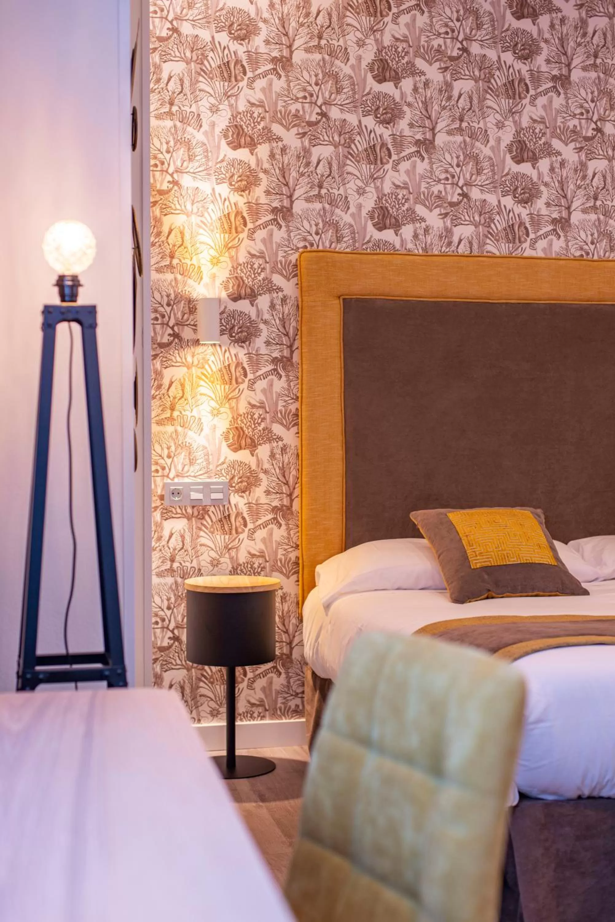 Bathroom, Bed in Hotel Santa Cruz