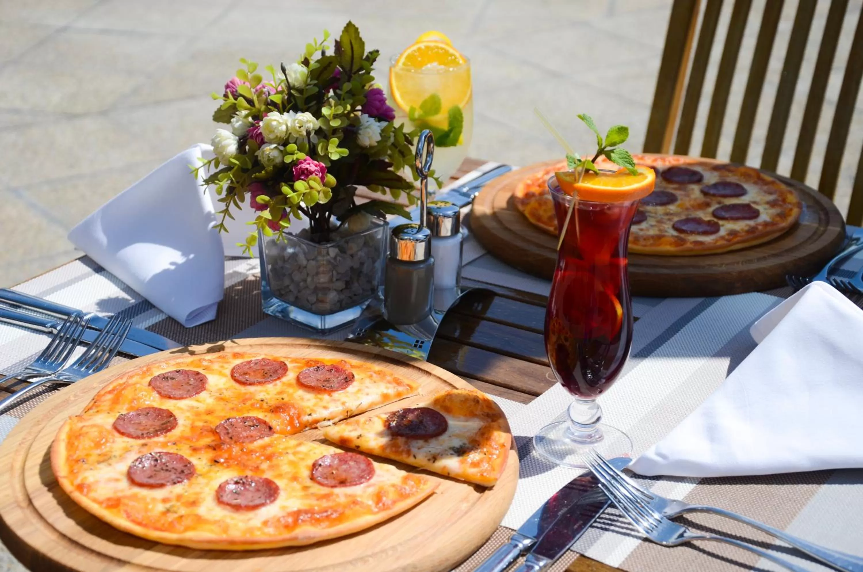 Restaurant/places to eat in Holiday Inn Almaty by IHG