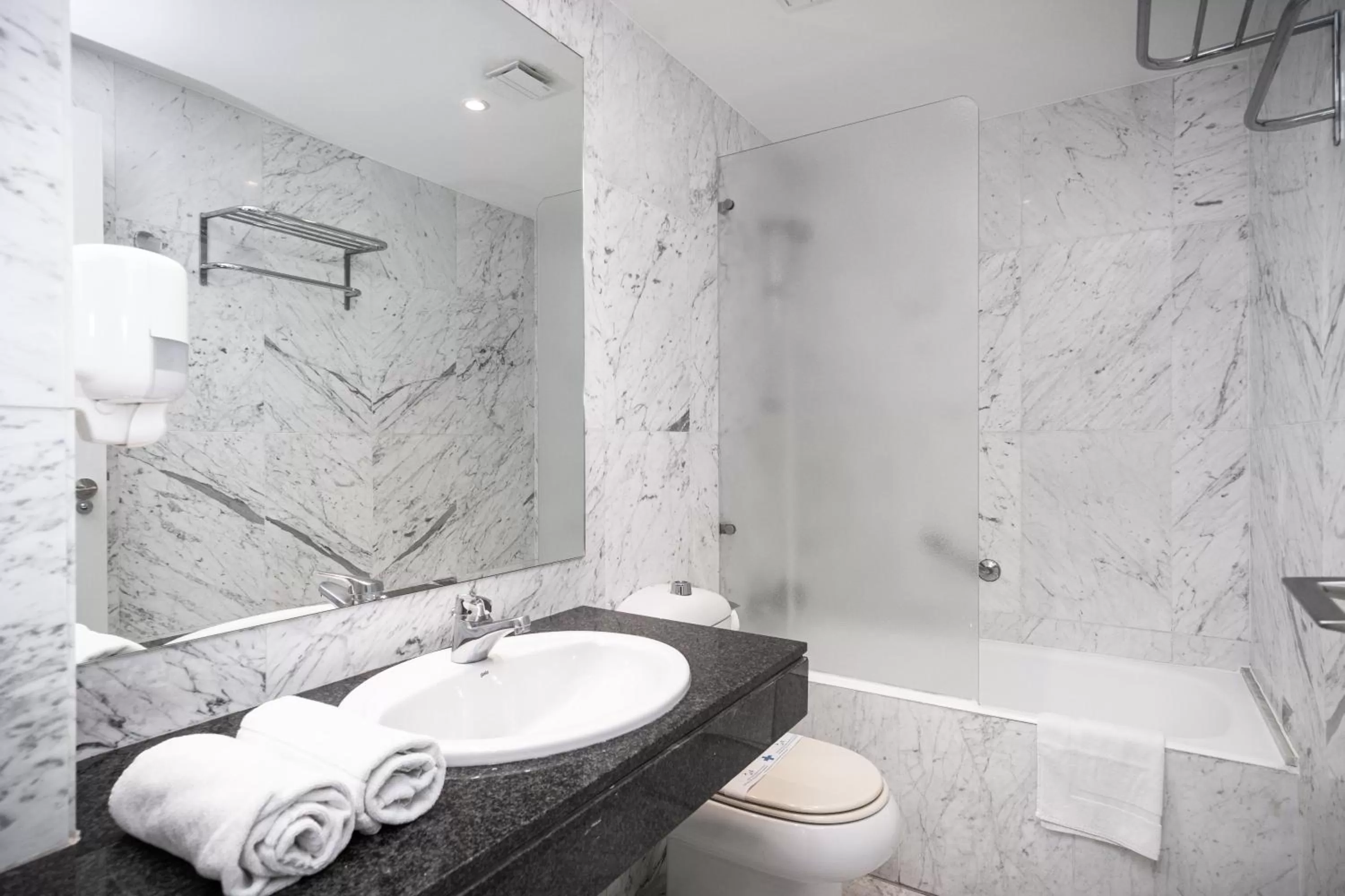 VTZ The Orus Factory Hotel - Parking Muy Económico