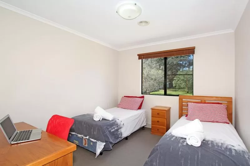 Bedroom, Bed in Amberoo Apartments Tamworth