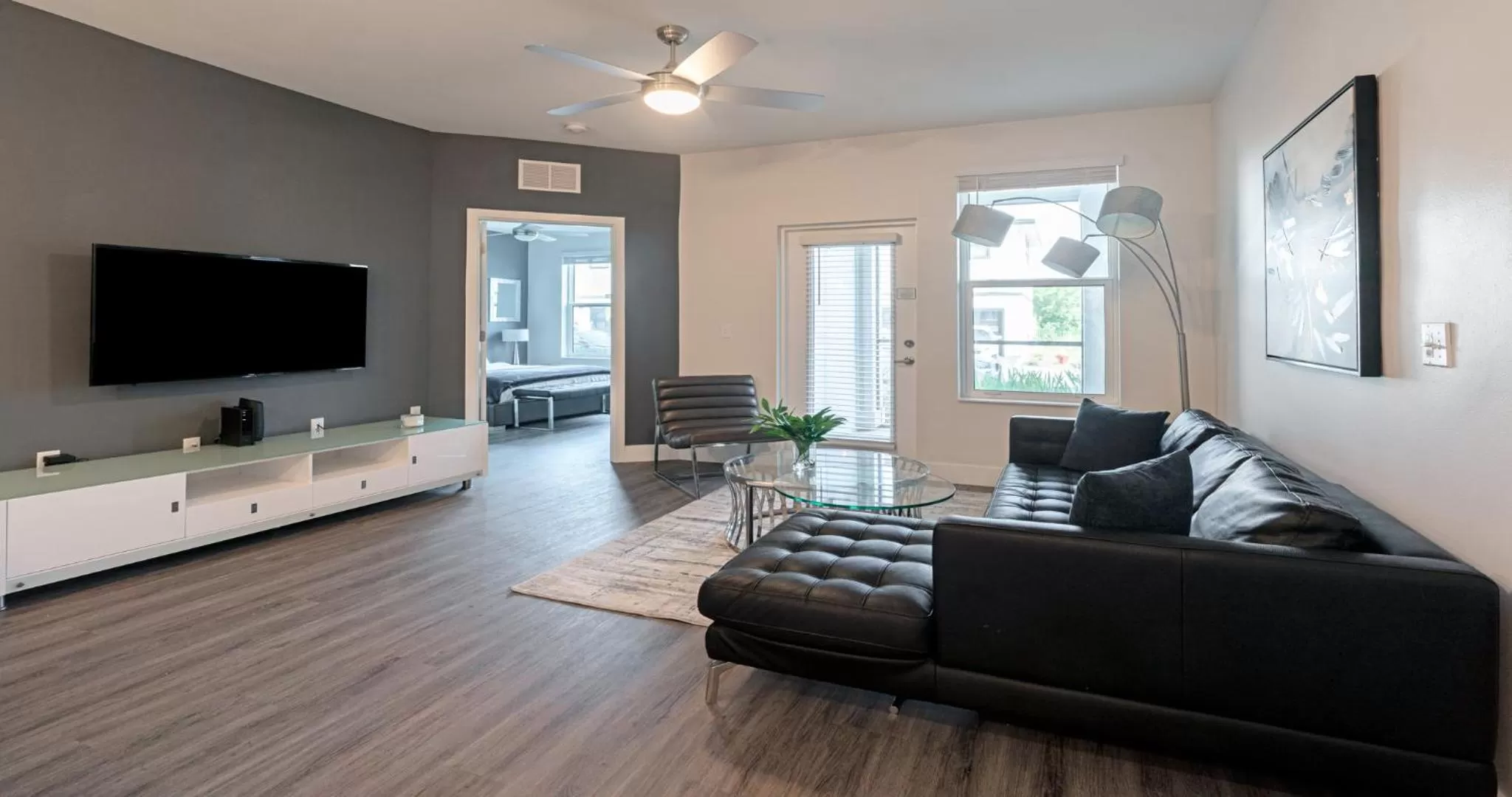Living room, Seating Area in Westshore Apartments by Barsala