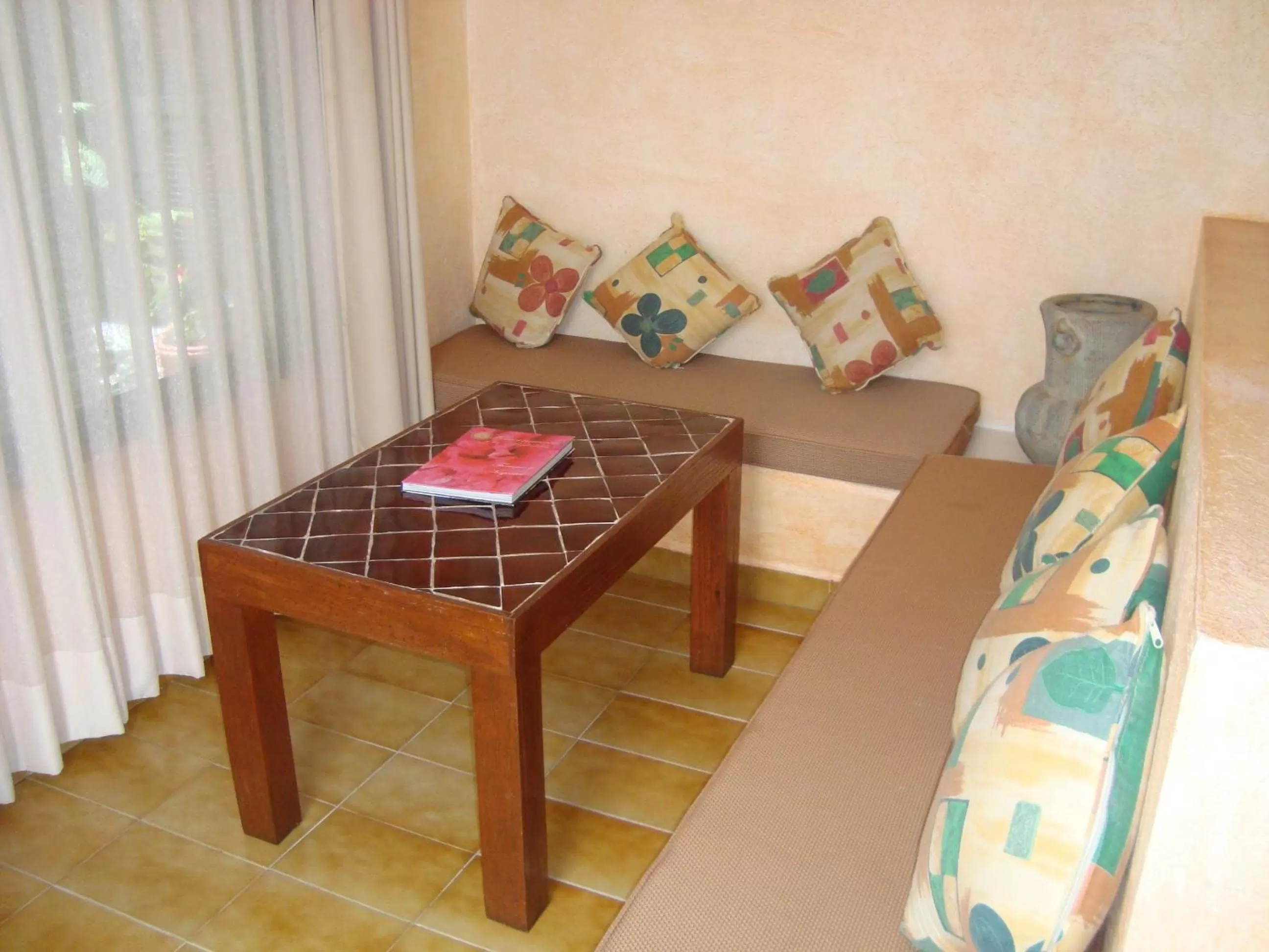 Living room, Bed in Hotel Vista Hermosa