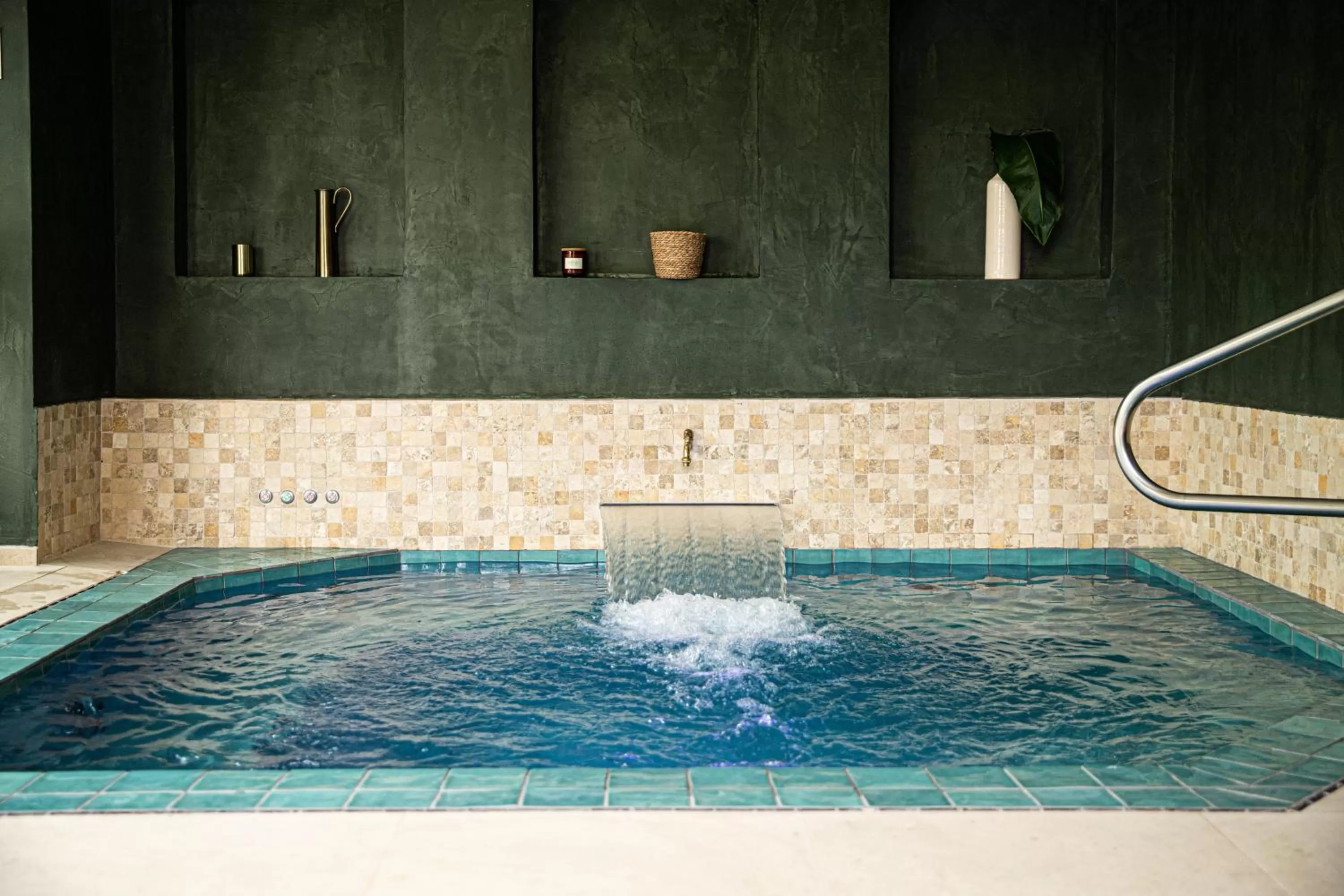 Spa and wellness centre/facilities in Domaine de Bellevue, The Originals Relais