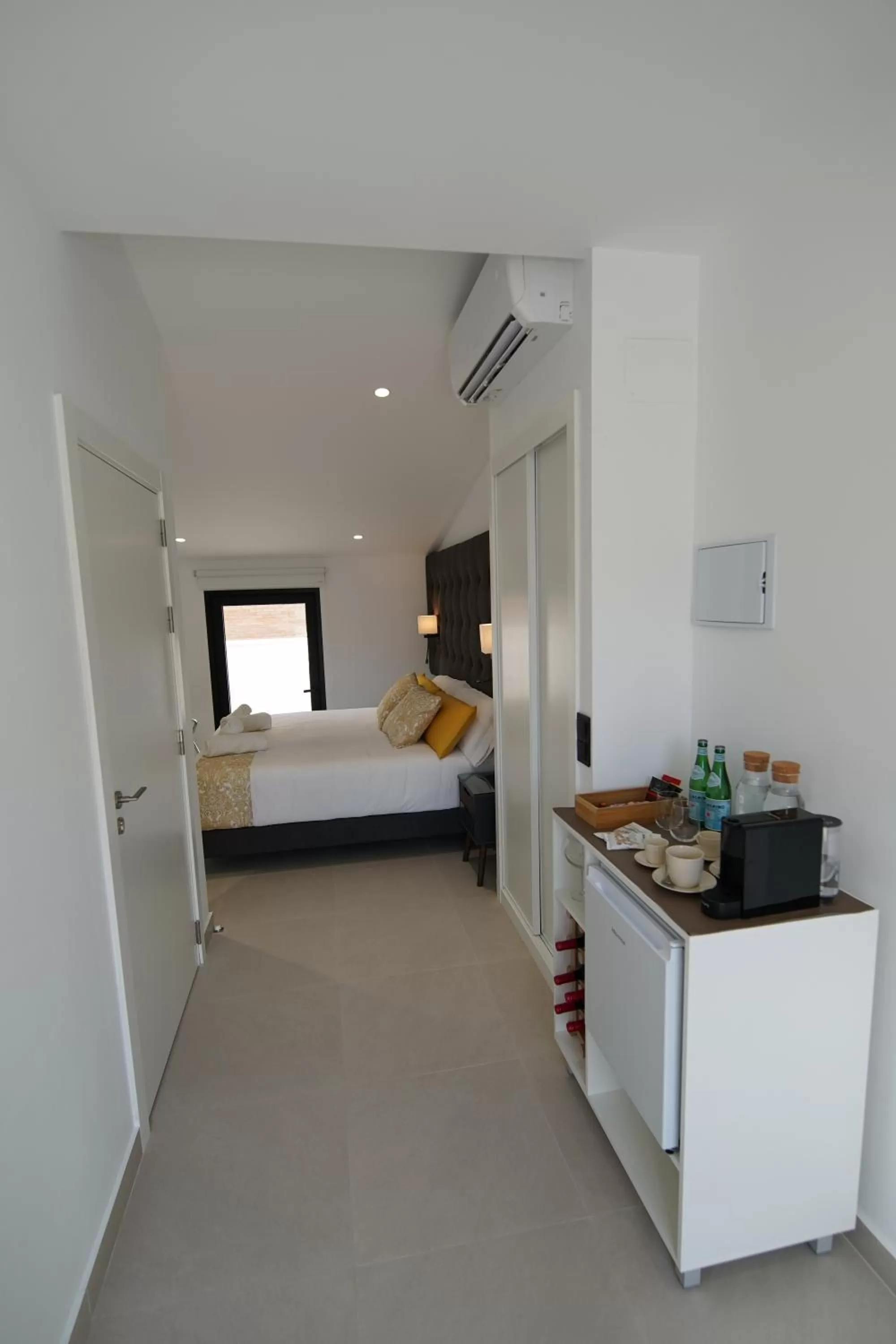 Bed in BET Apartments - Suites Puerto Valencia