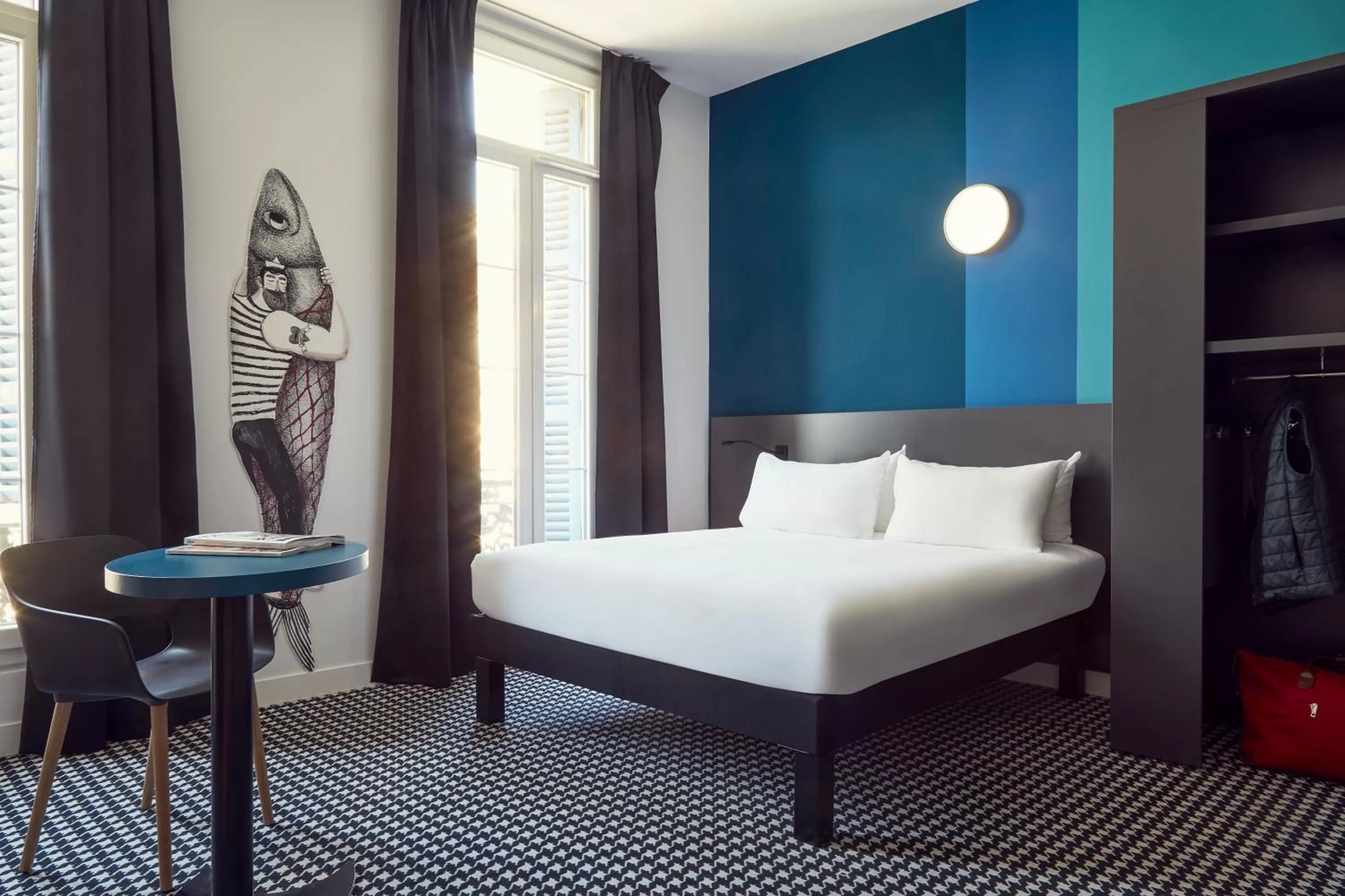 Bedroom, Bed in ibis Styles Marseille Vieux Port