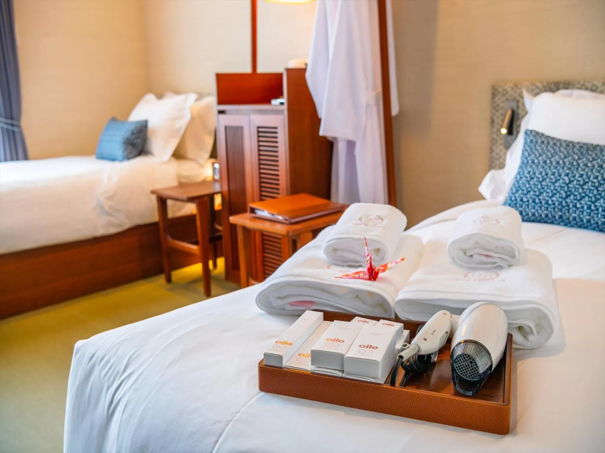 Photo of the whole room, Bed in oile by DSH Resorts