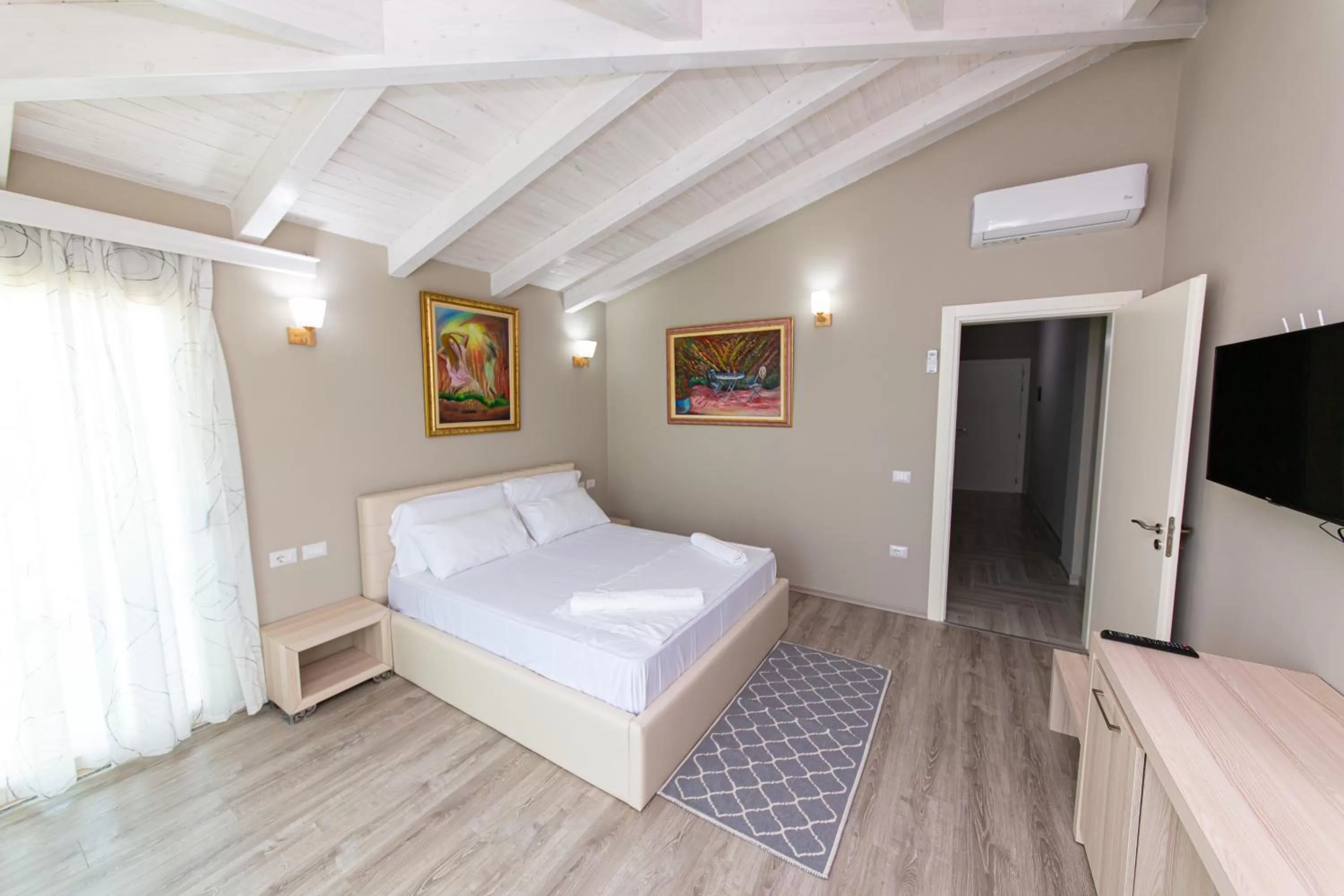 Bedroom, Bed in Hotel Roi