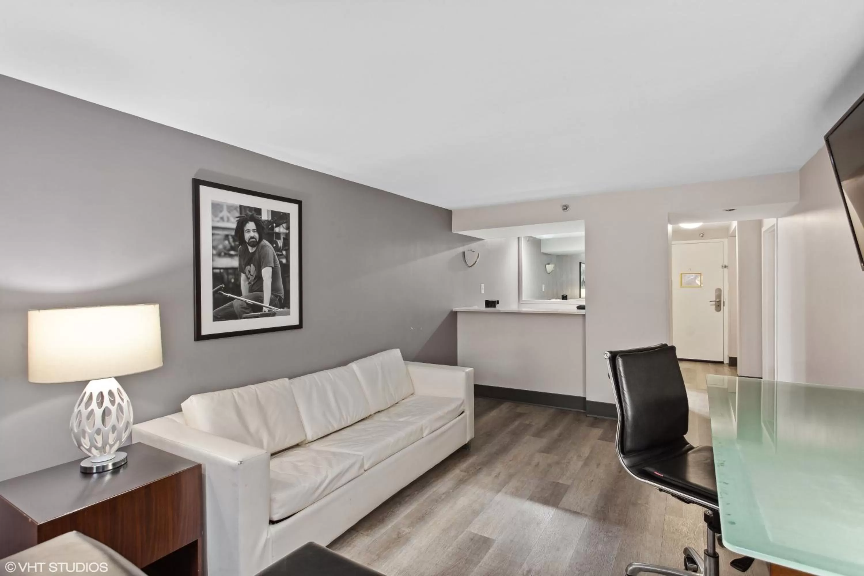 Seating area in Comfort Inn & Suites Baltimore Inner Harbor