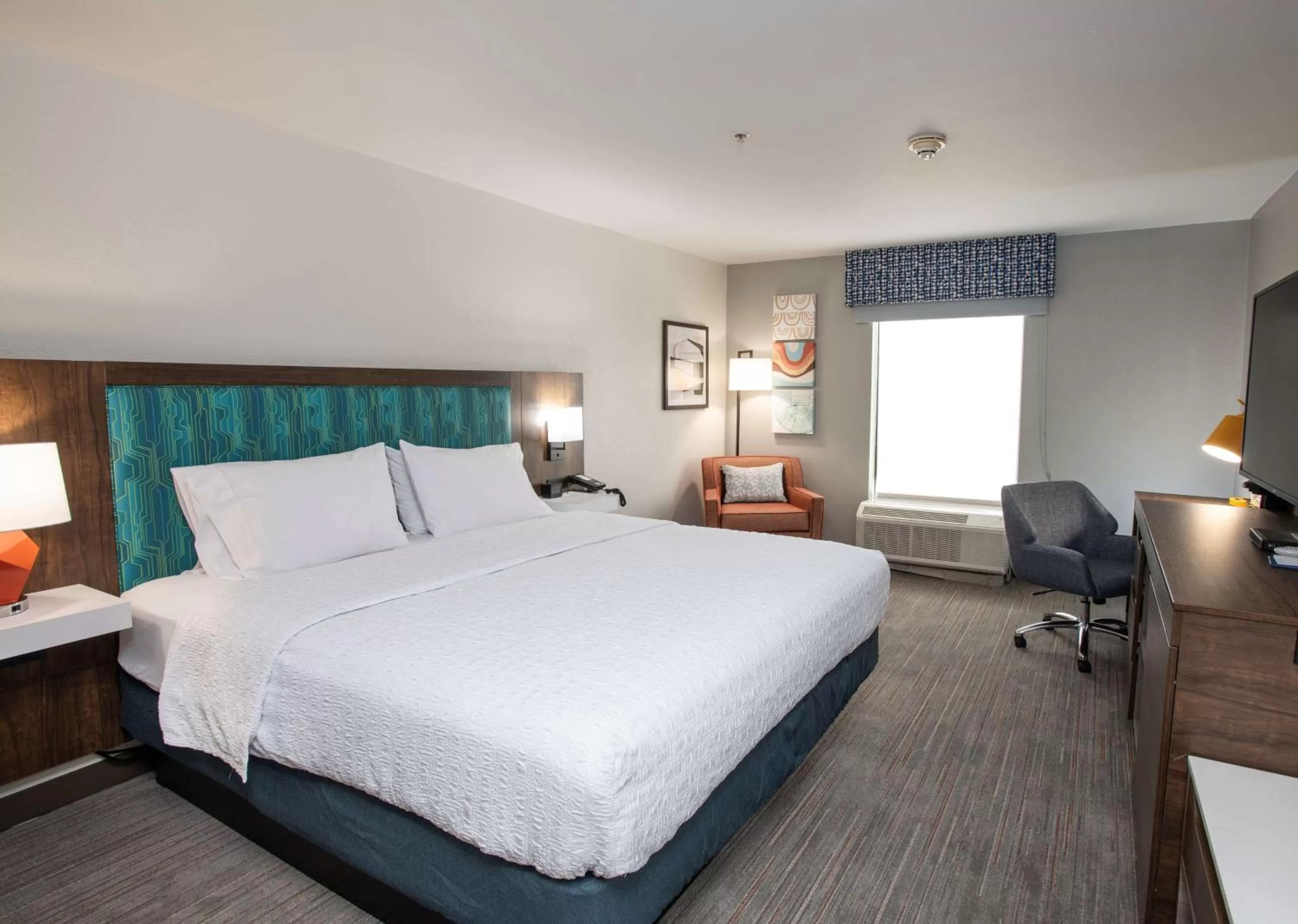 Bed in Hampton Inn Dry Ridge