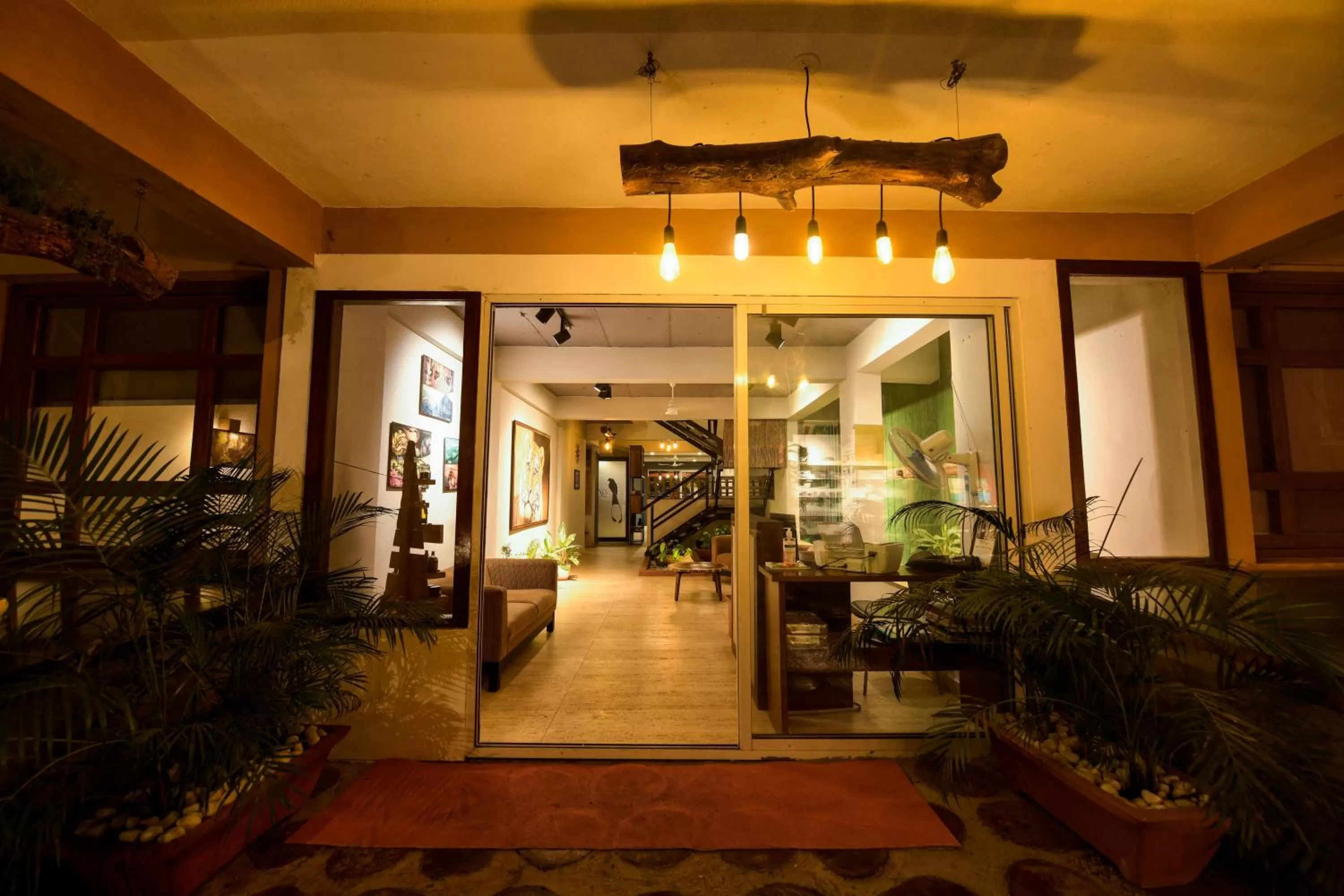 Facade/entrance in SAFARI QUEST