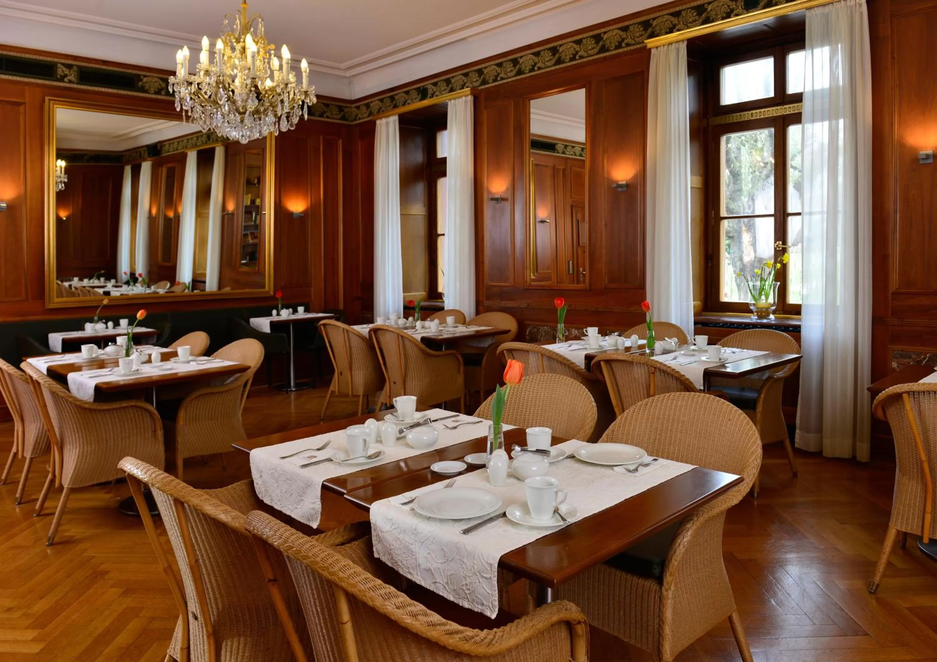 Restaurant/places to eat in Hotel Victoria, BW Signature Collection