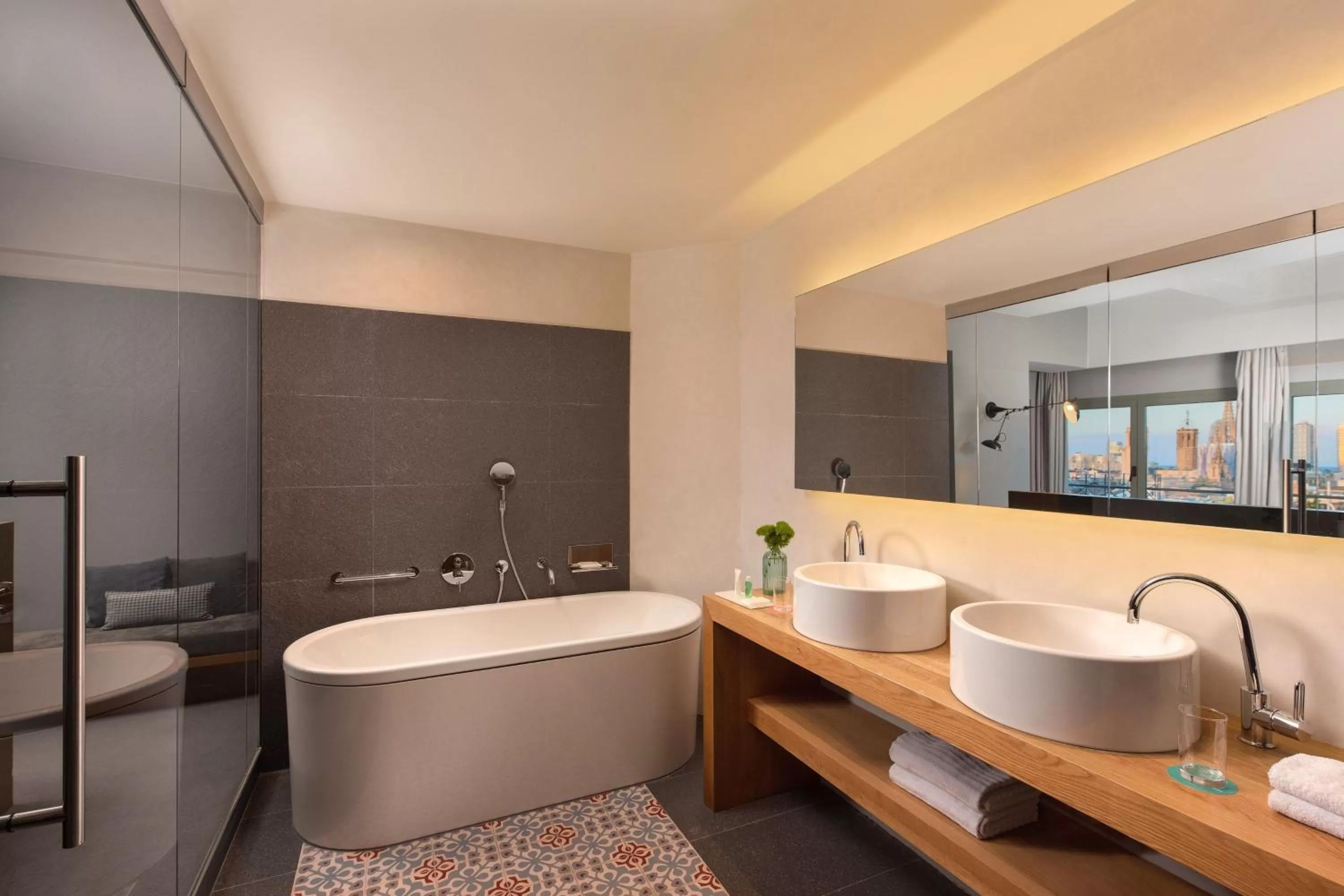 Bathroom in Le Meridien Barcelona