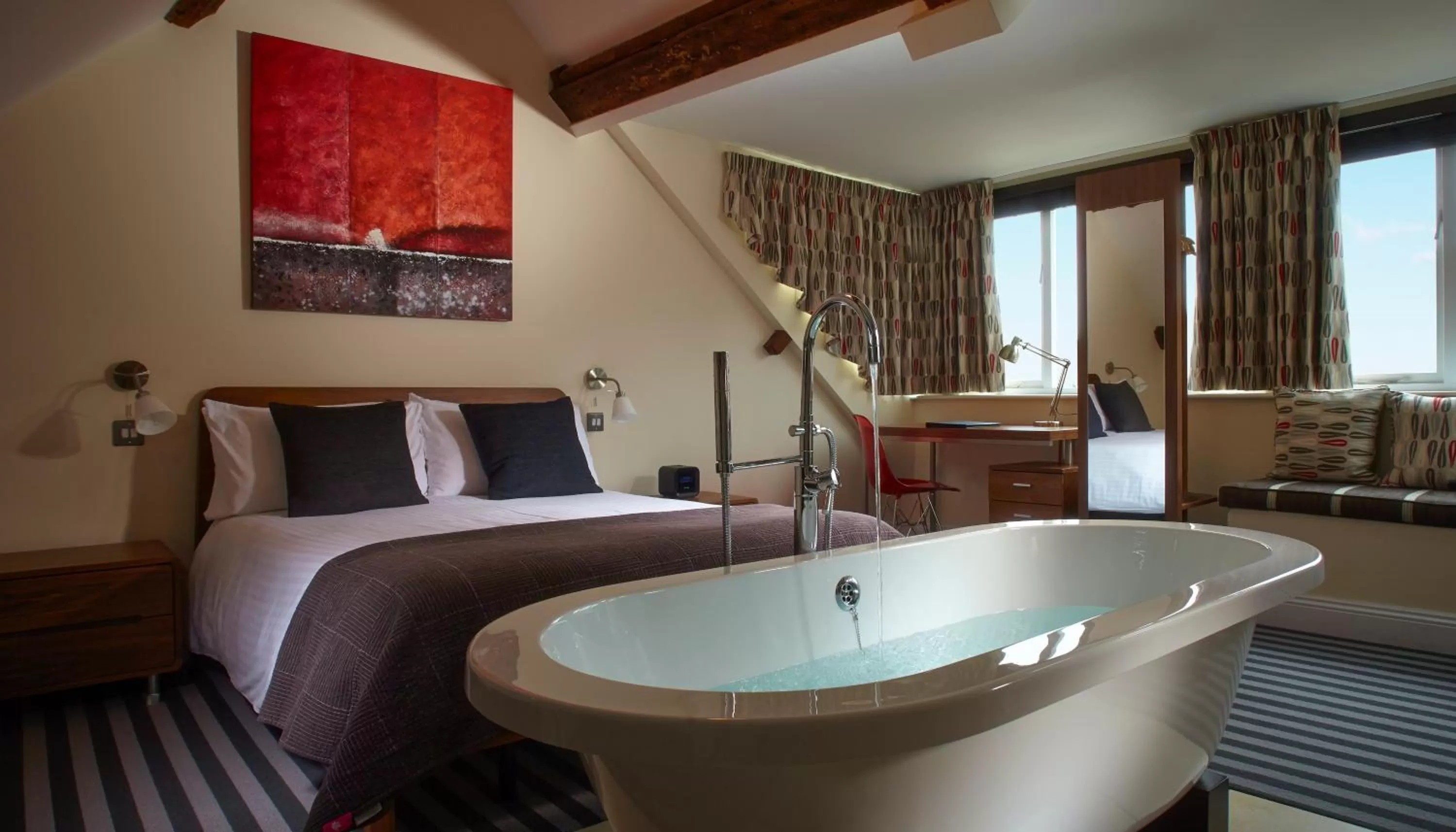 Bathroom, Bed in The Swan Hotel, Wells, Somerset - The Coaching Inn Group