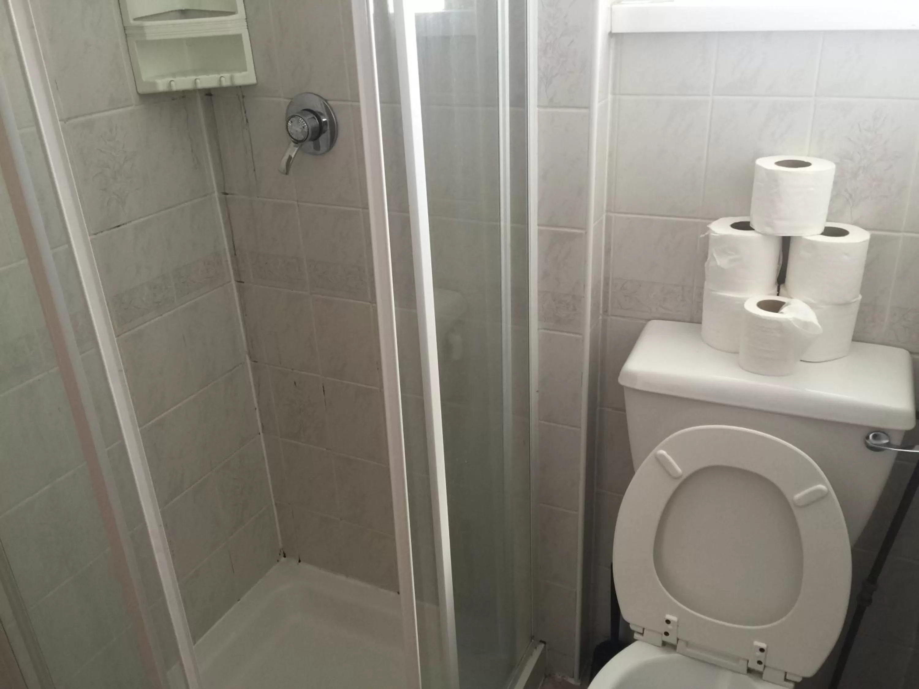 Bathroom in The Norwood Hotel for Groups-Blackpool Party Weekends