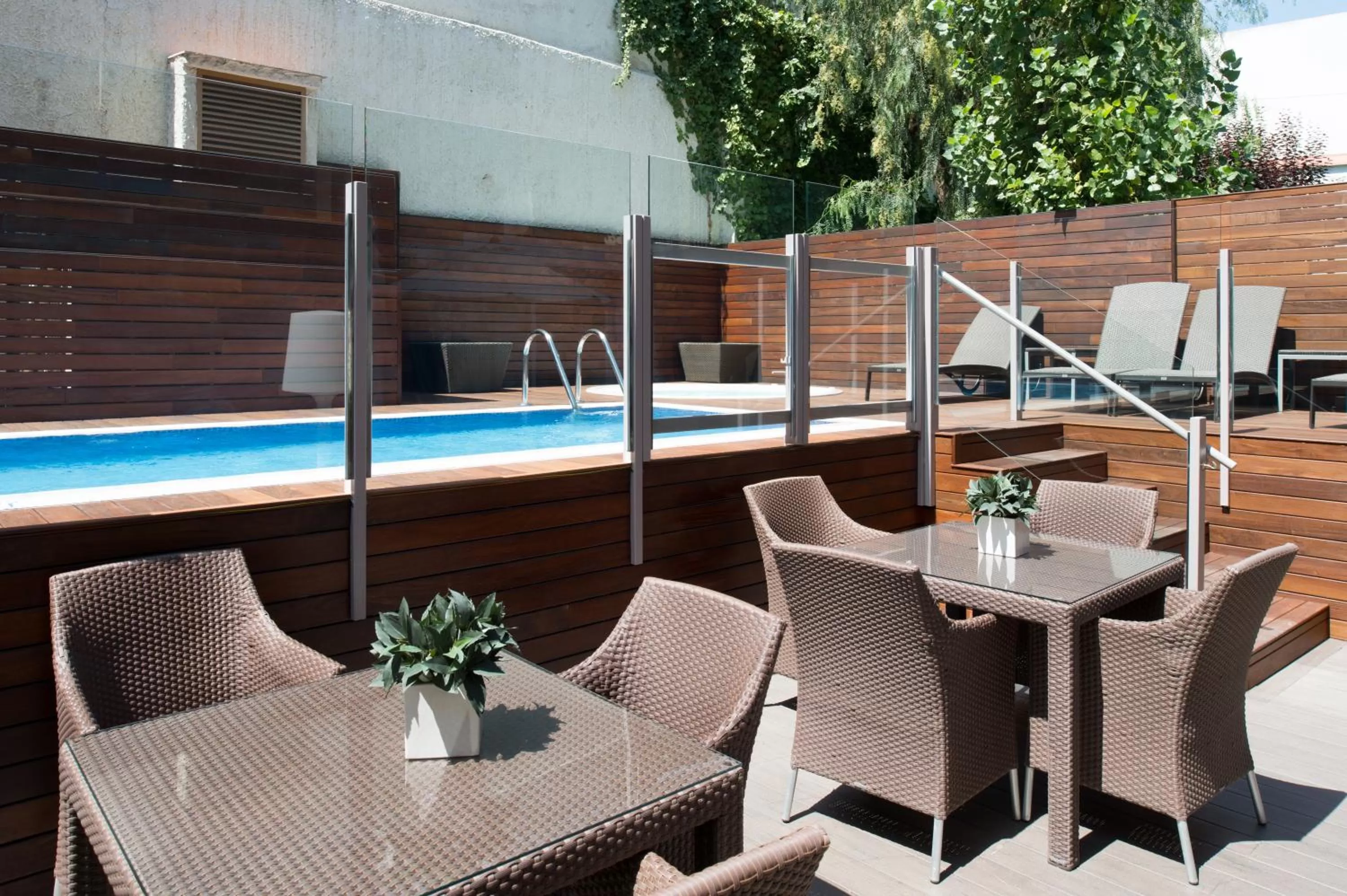 Swimming pool in Catalonia Mikado