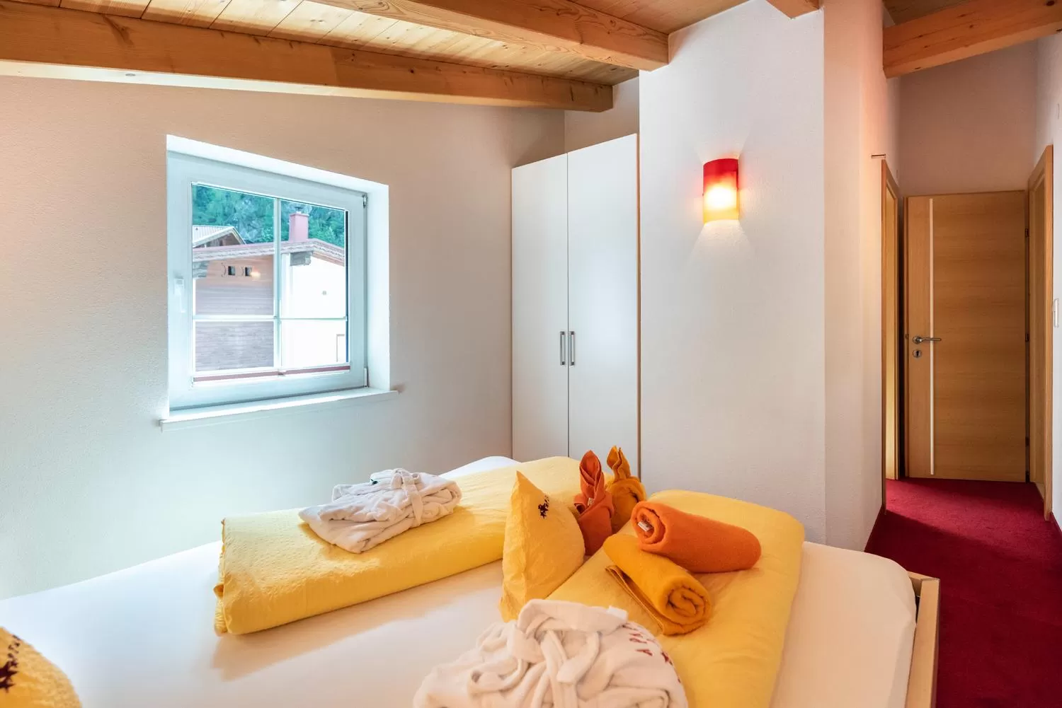 Bedroom, Bed in Apart Relax