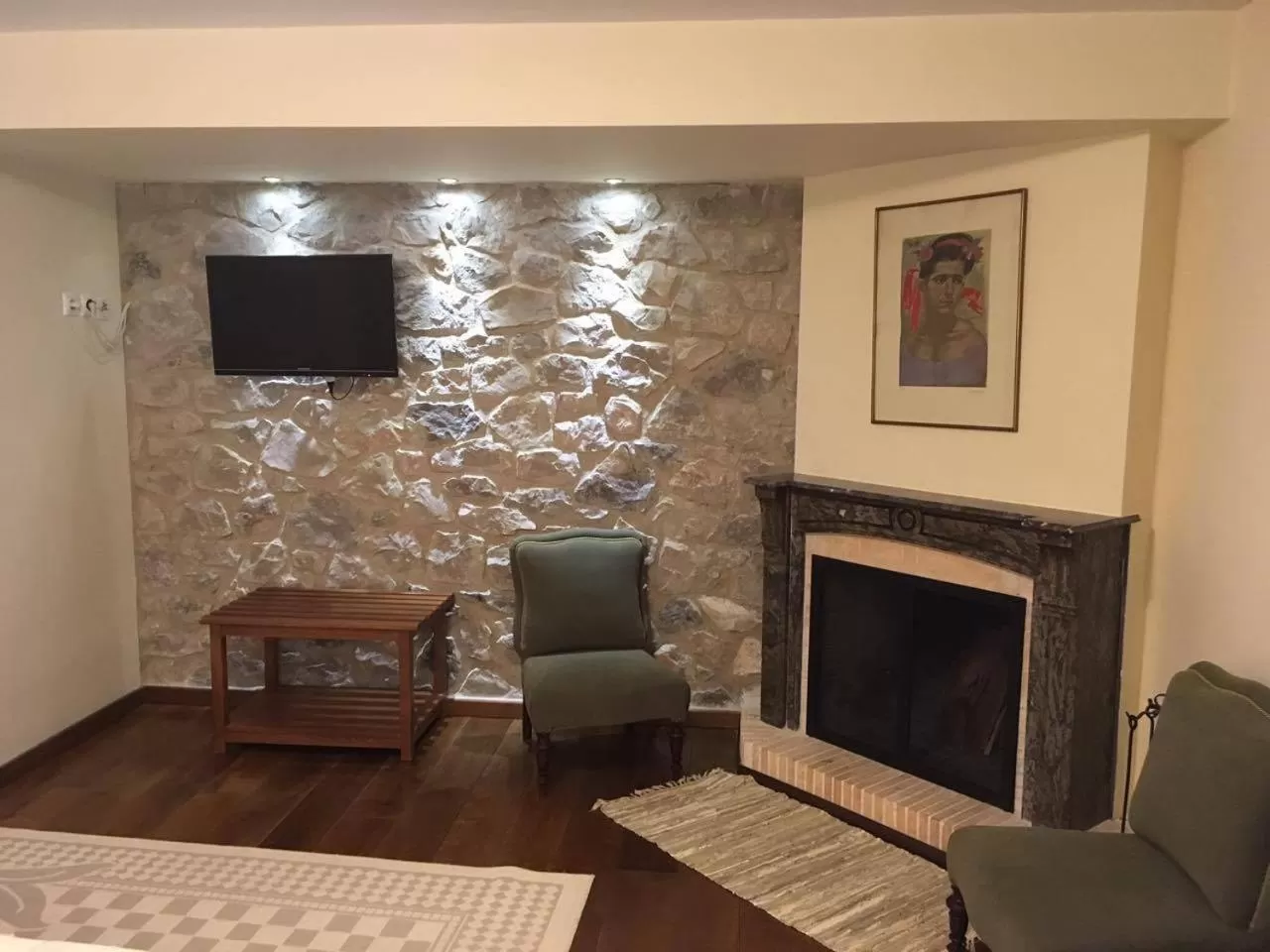 Photo of the whole room in Ellinon Thea Arachova