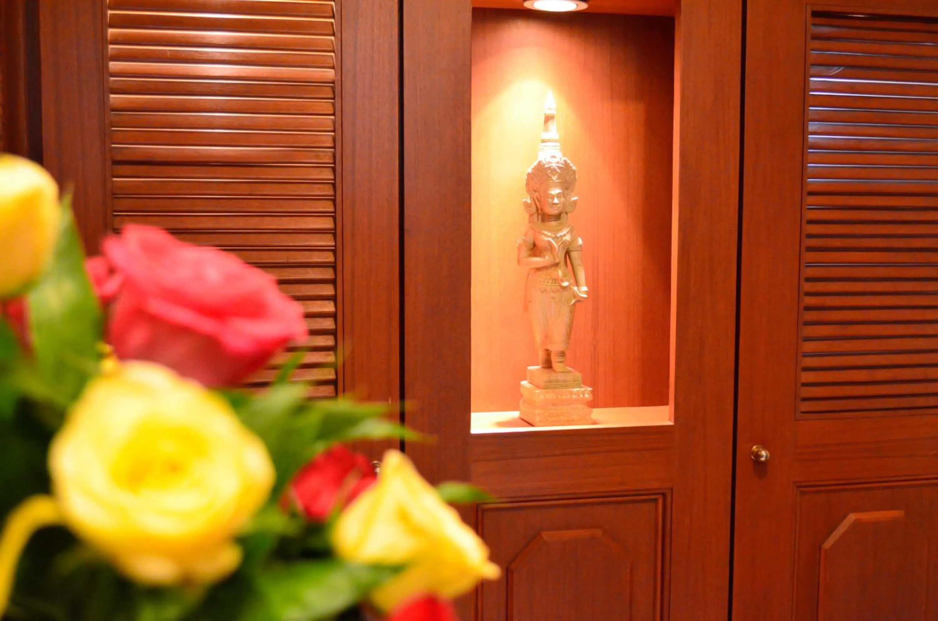 Living room in Hotel Cambodiana