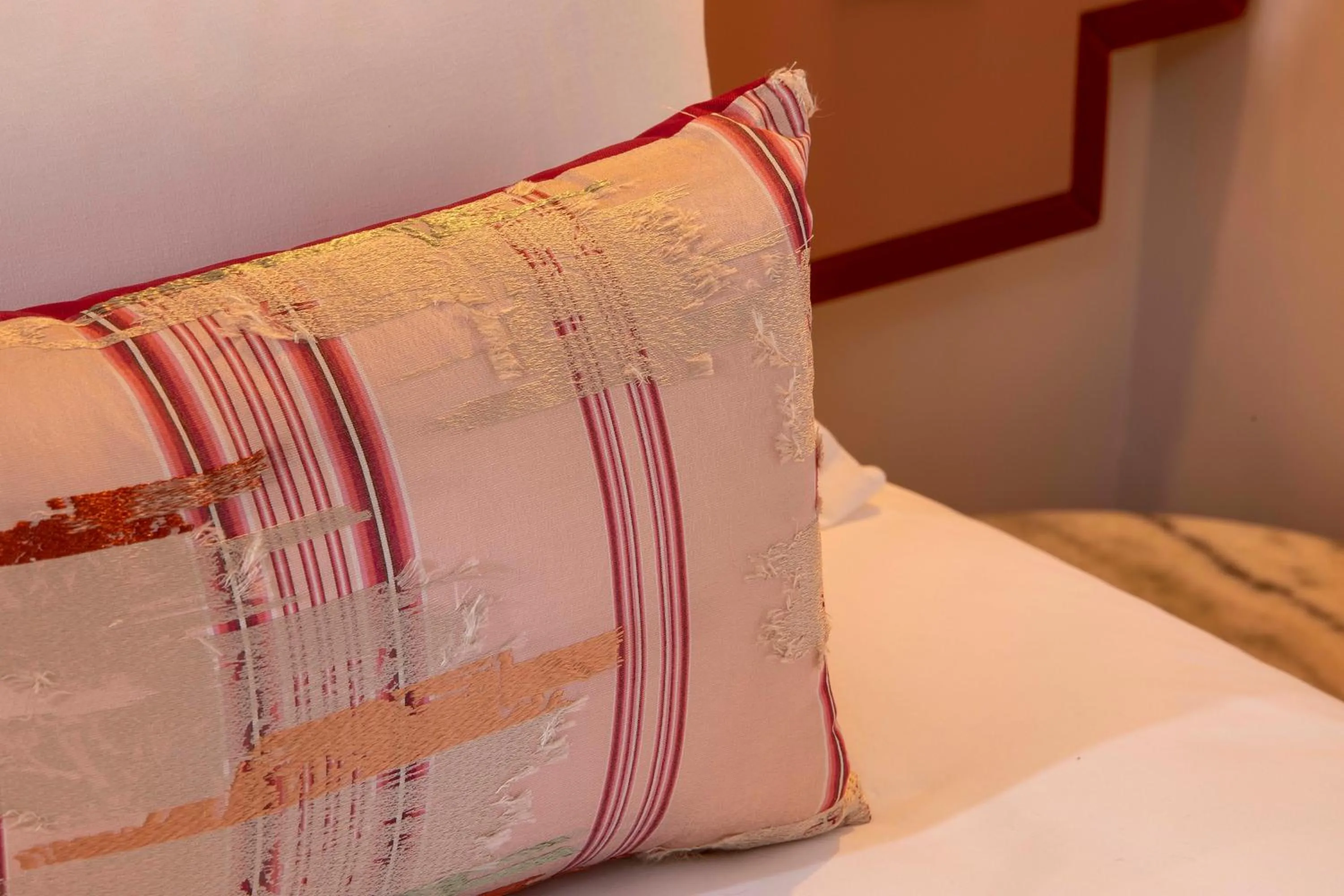 Bed in Hotel des Deux-Iles - Notre-Dame