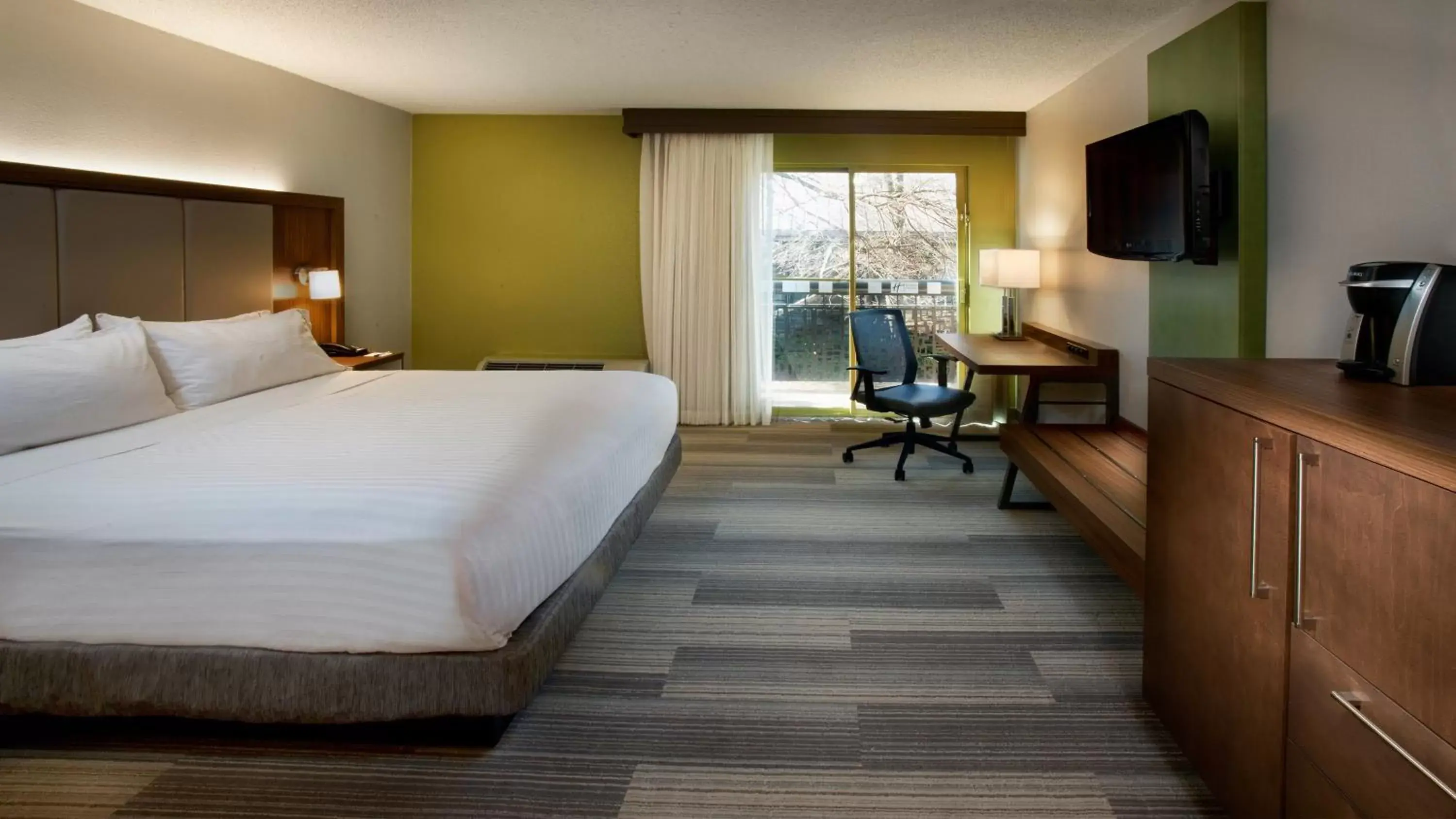 King Room with Balcony in Holiday Inn Express Nashville Airport by IHG King Room with Balcony in Holiday Inn Express Nashville Airport by IHG