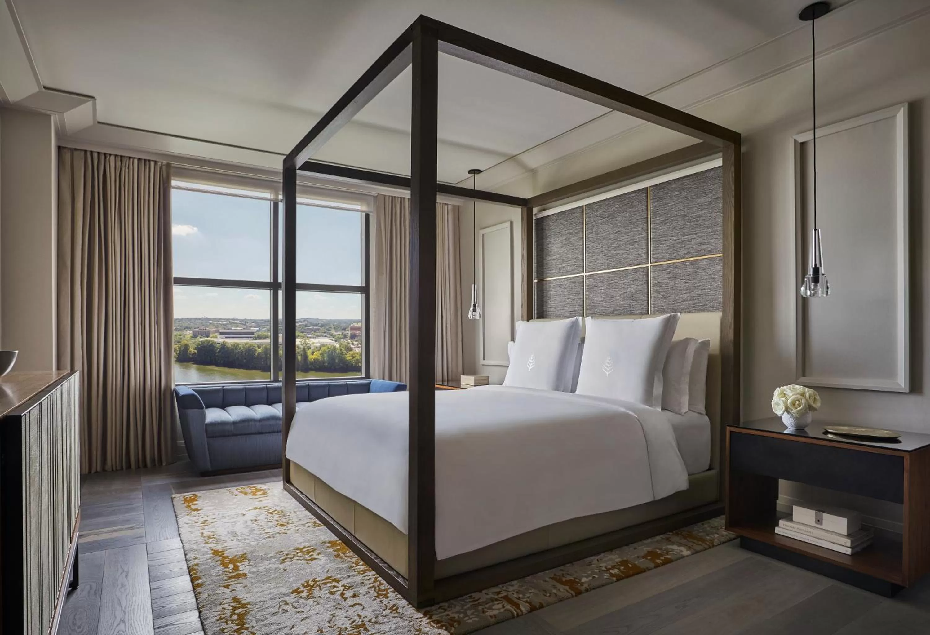 Photo of the whole room, Bed in Four Seasons Hotel Austin
