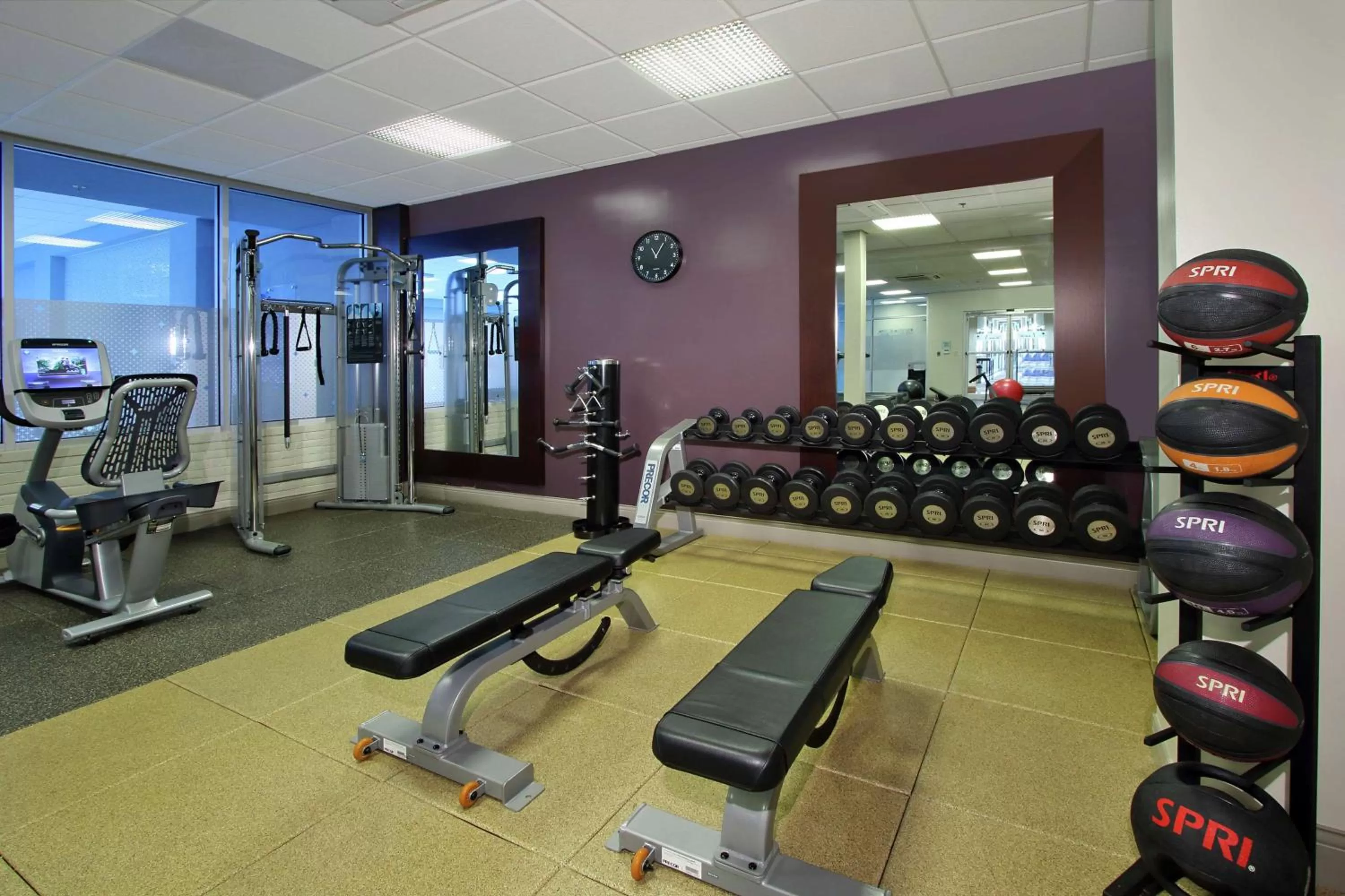 Fitness centre/facilities in Doubletree by Hilton Newark
