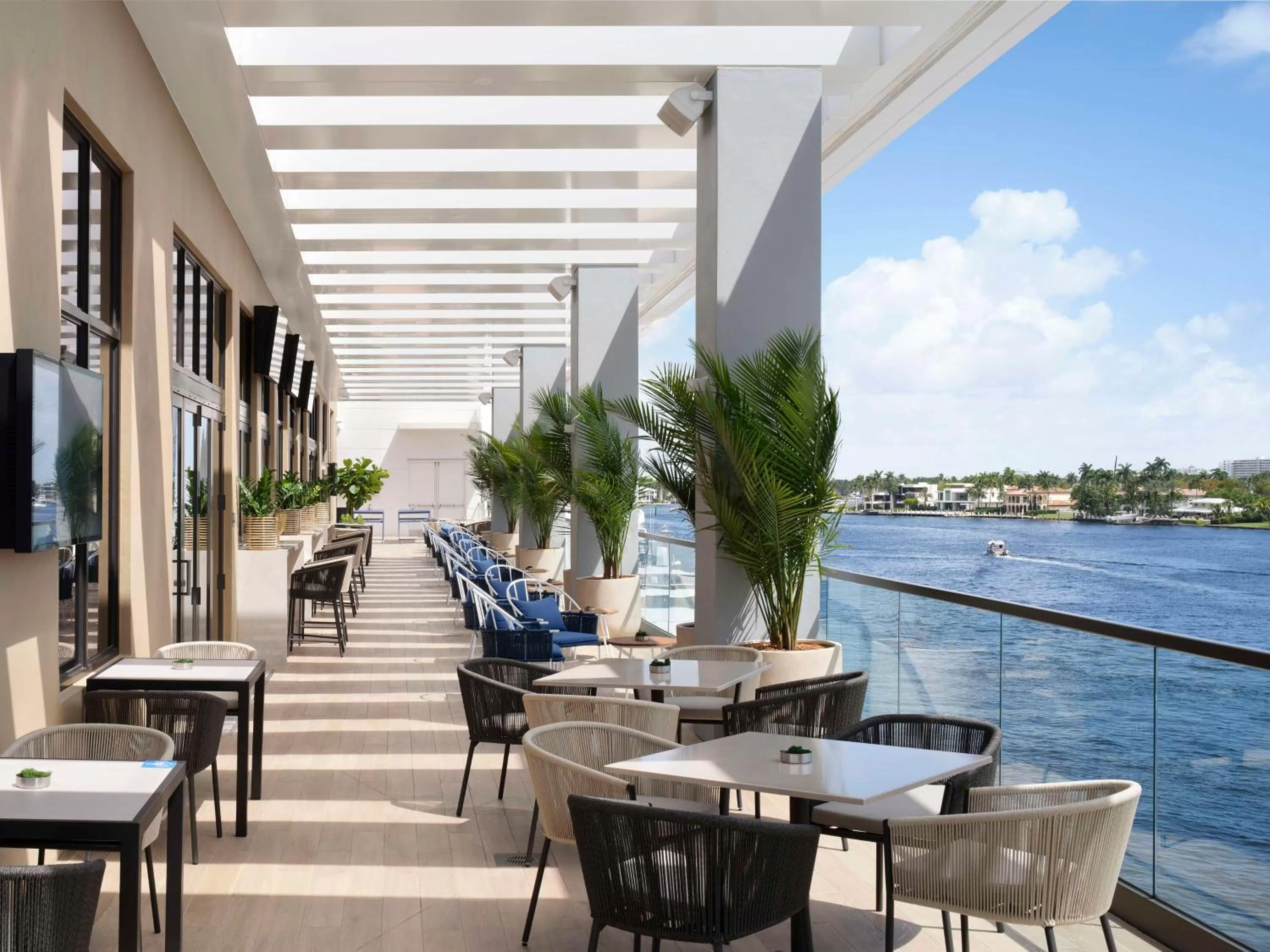 Restaurant/places to eat in Hilton Fort Lauderdale Marina