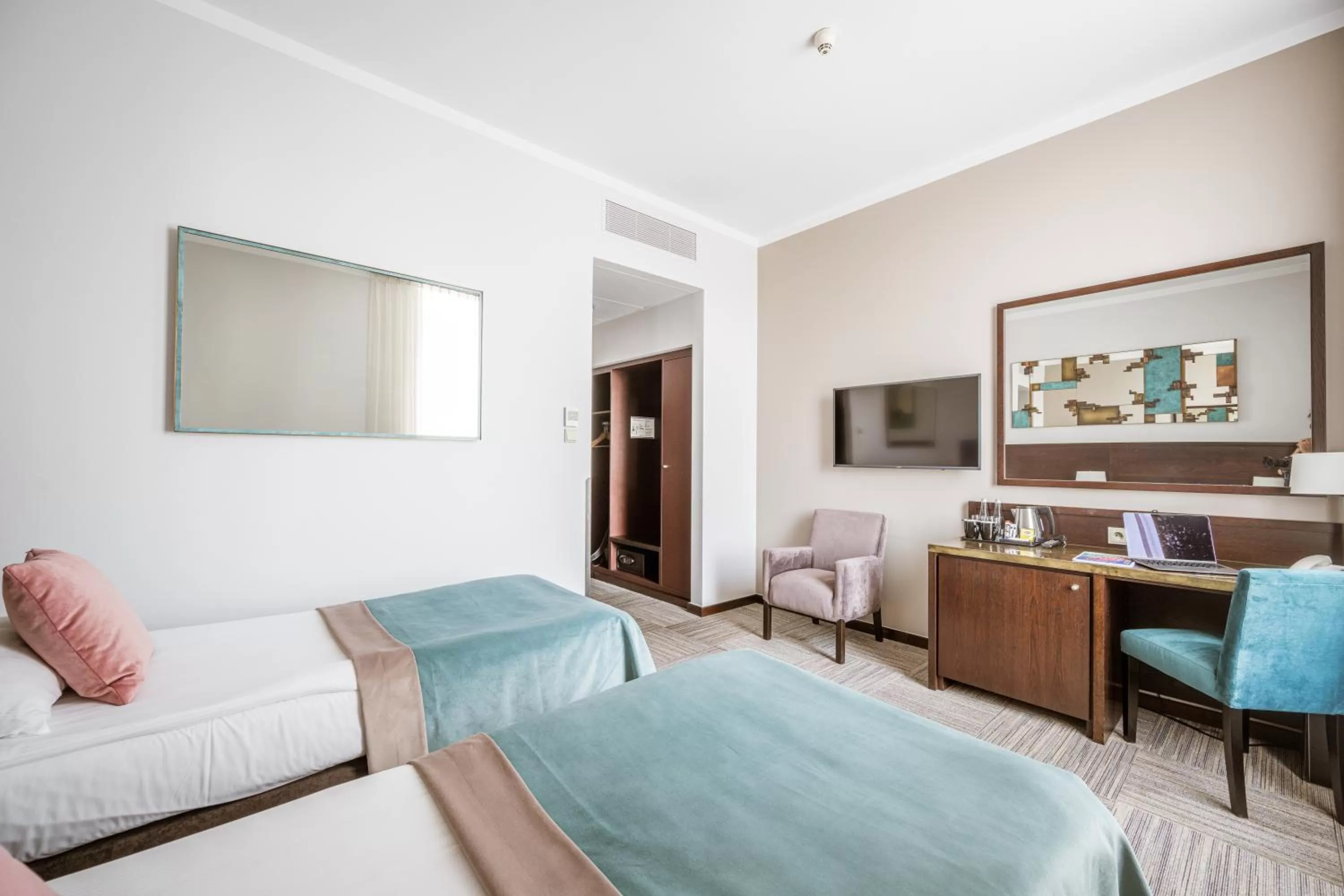 Photo of the whole room, Bed in Europeum Hotel