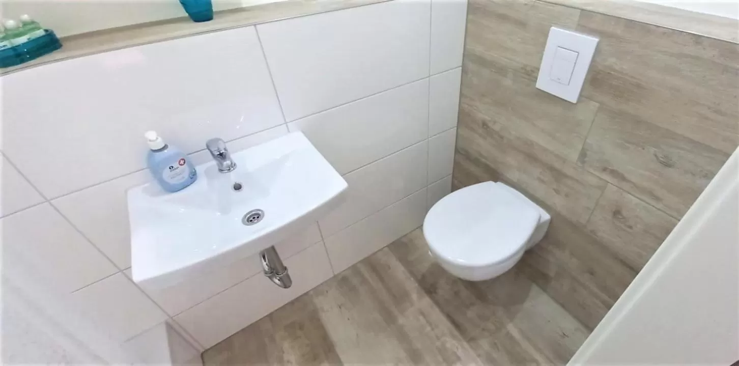 Bathroom in Steakhaus Galgenbach