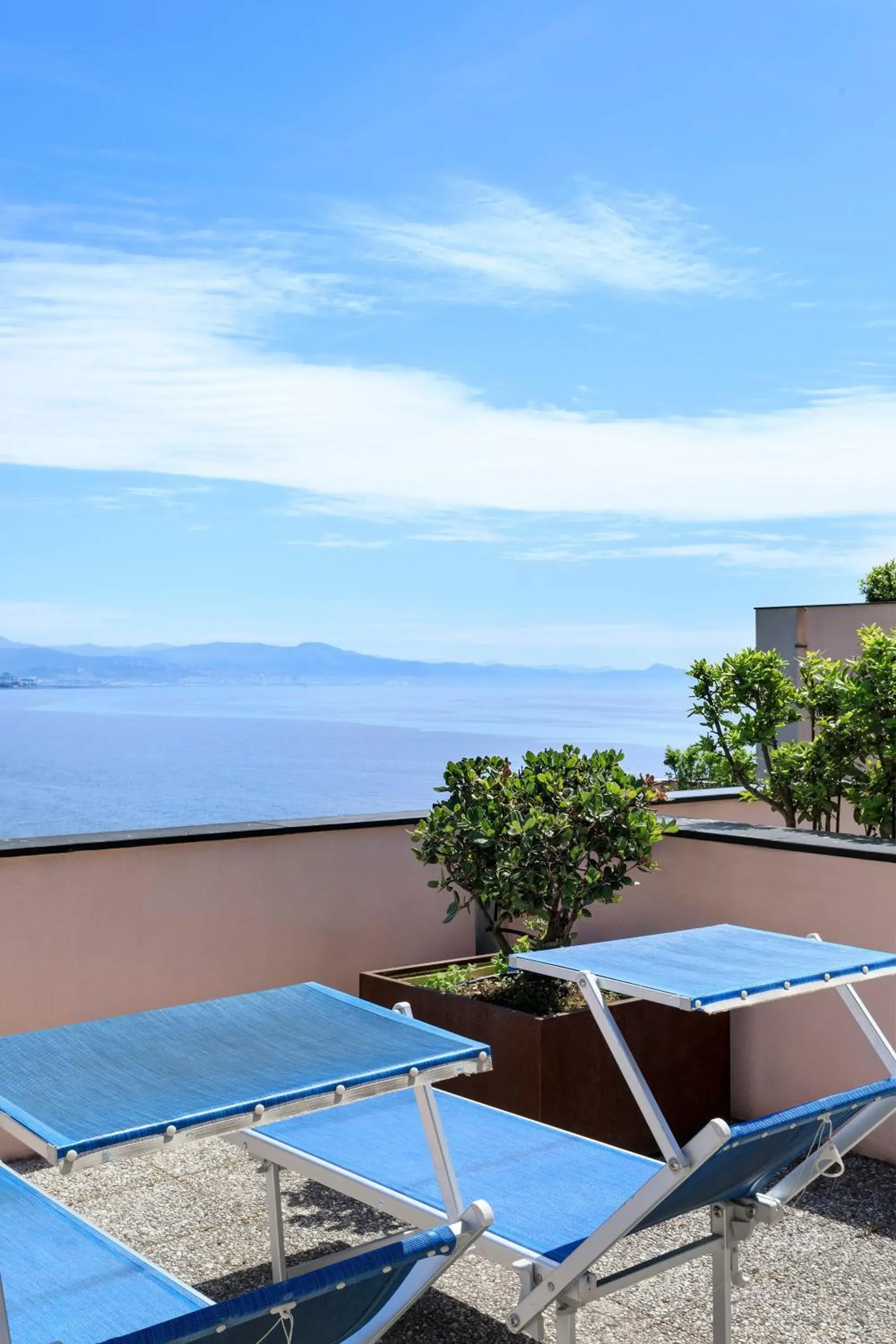 Double Room with Balcony and Sea View in Punta San Martino Double Room with Balcony and Sea View in Punta San Martino